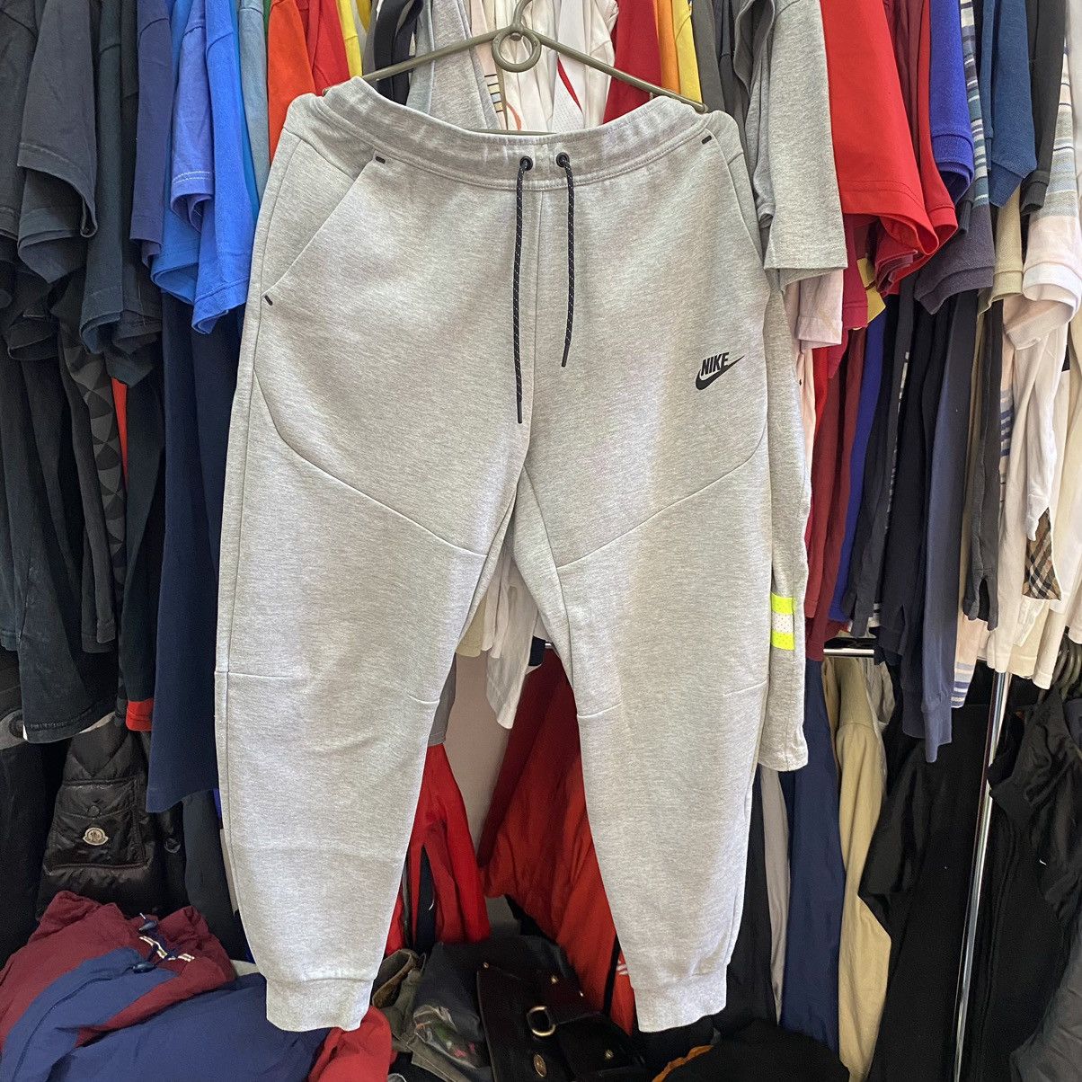 Nike × Vintage Men’s Nike Tech Fleece New Collection Small Logo drill pants Size US 30 / EU 46 - 1 Thumbnail