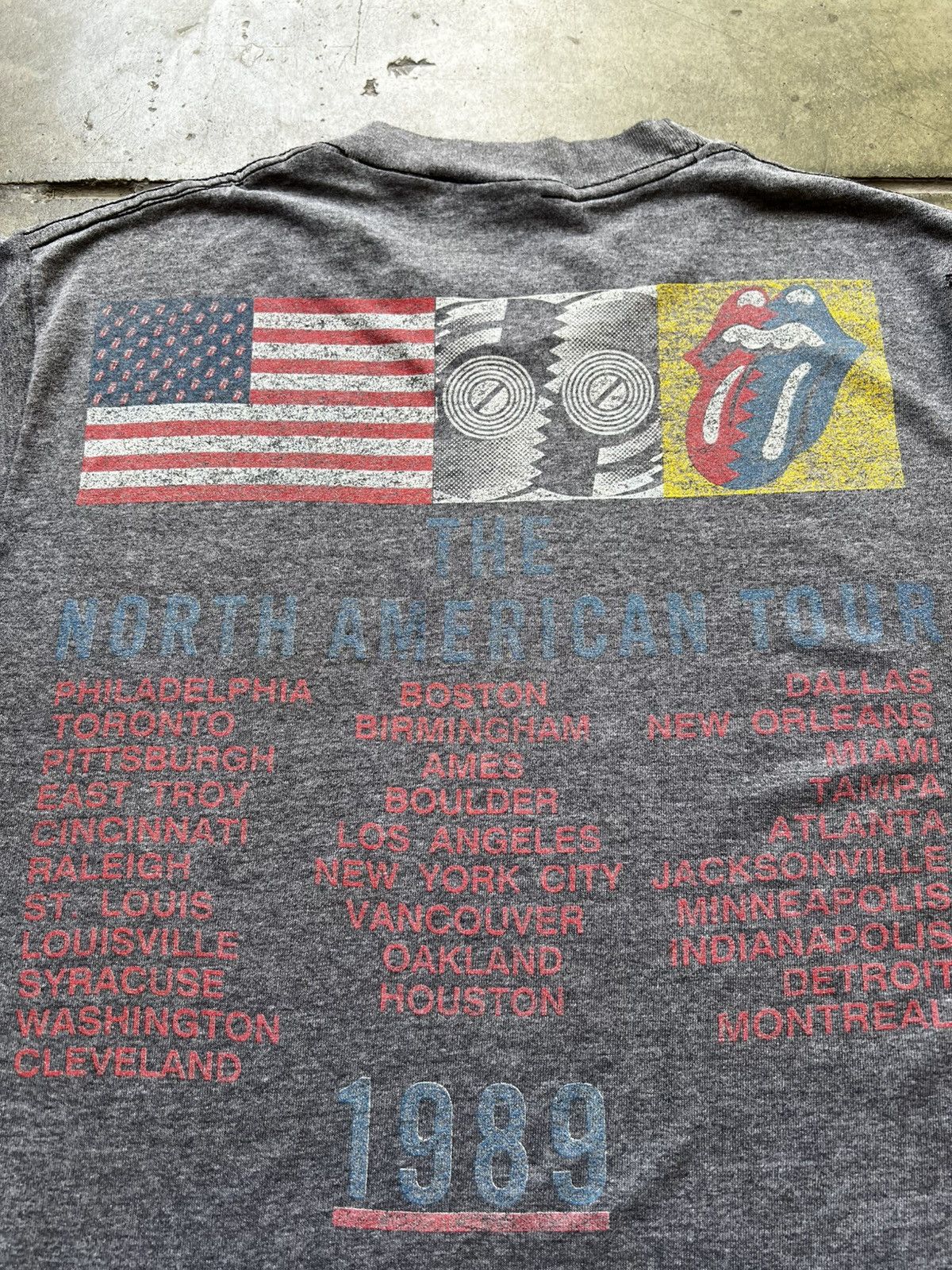 Vintage VTG 1989 The Rolling Stones North American Tour Tee Shirt l Size US M / EU 48-50 / 2 - 8 Thumbnail