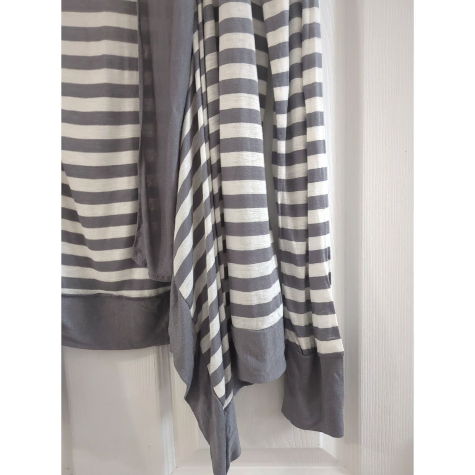 Banana Republic Banana Republic Cardigan Open Front Knit Sweater Women S Gray NWT Knit Open Front Casual Travel Long Sleeve Cotton Blend Rayon Blend Size S / US 4 / IT 40 - 3 Thumbnail