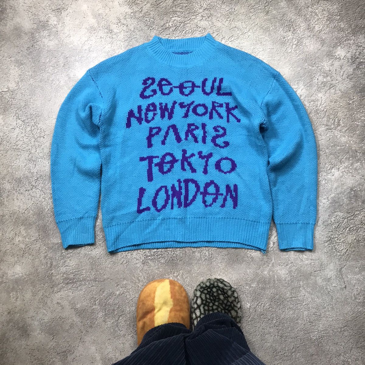 Vintage Vintage Y2K Graphic Sweater Seoul New York Paris Tokyo Londo Size US S / EU 44-46 / 1 - 1 Thumbnail