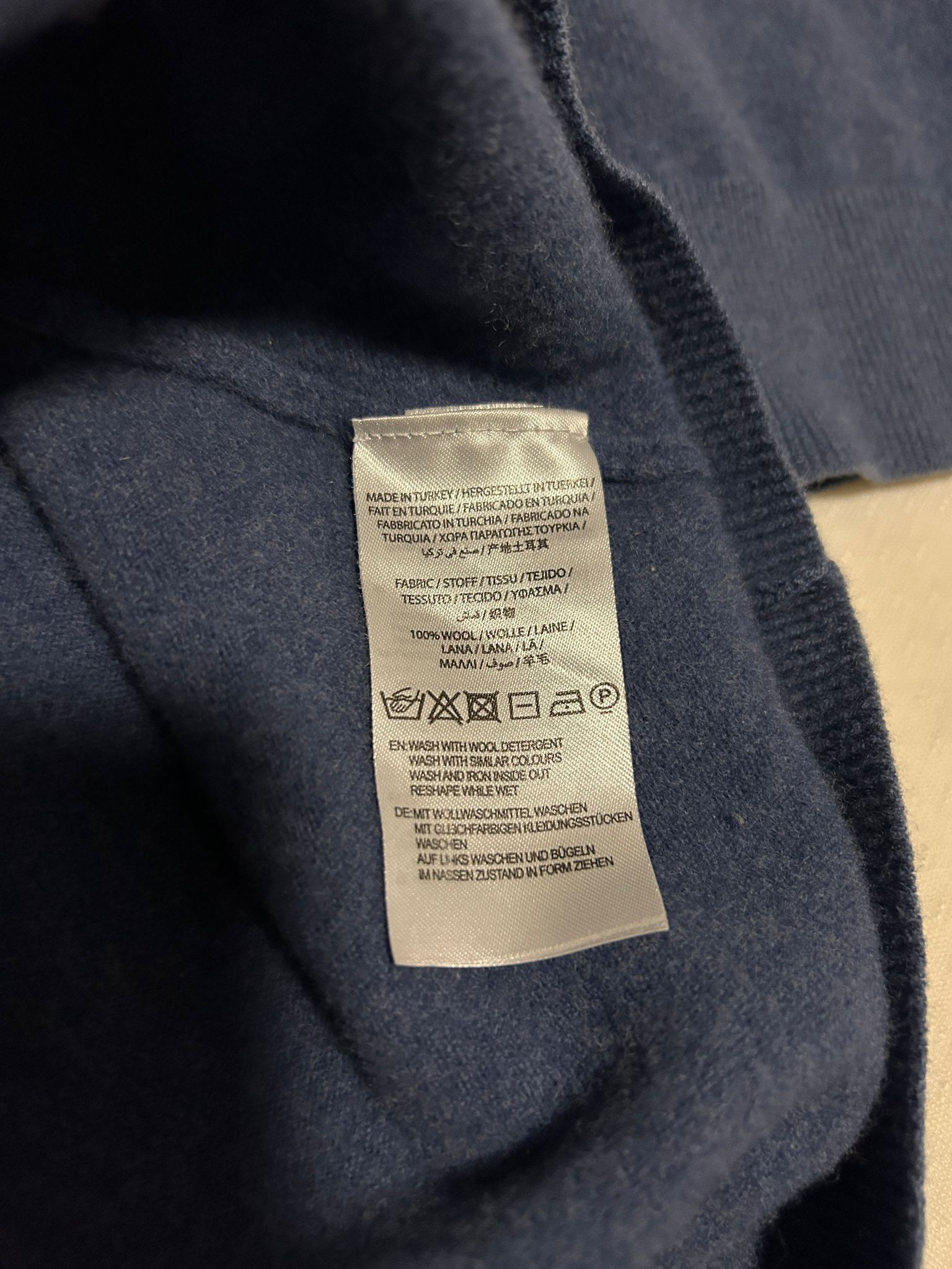 Gant Elegant| Casual |Sweater | 100% wool| Gant | L Size US L / EU 52-54 / 3 - 6 Thumbnail
