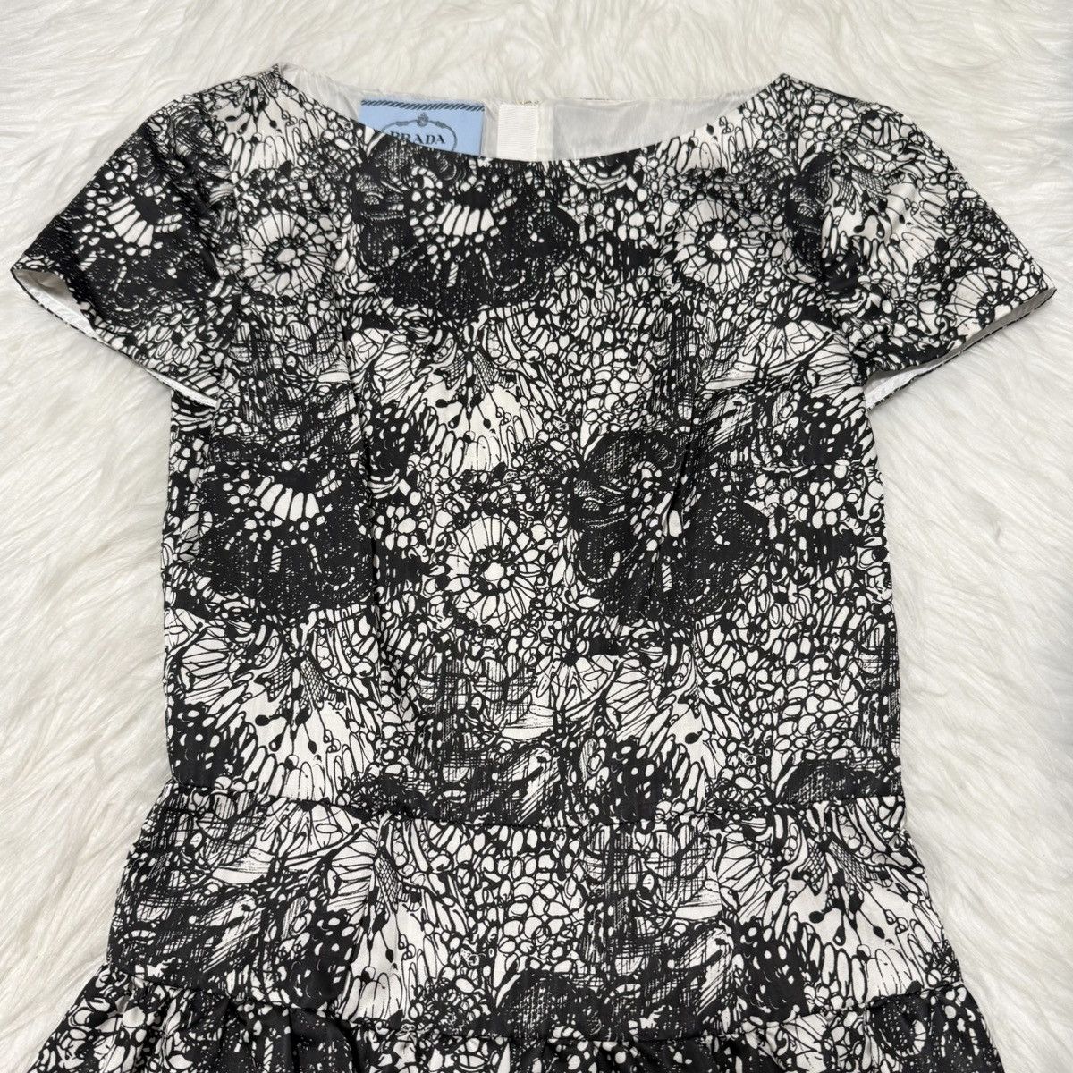Prada Genuine Prada Flower Lace Print Short Sleeve Dress 36 PRADA Size XS / US 0-2 / IT 36-38 - 9 Thumbnail
