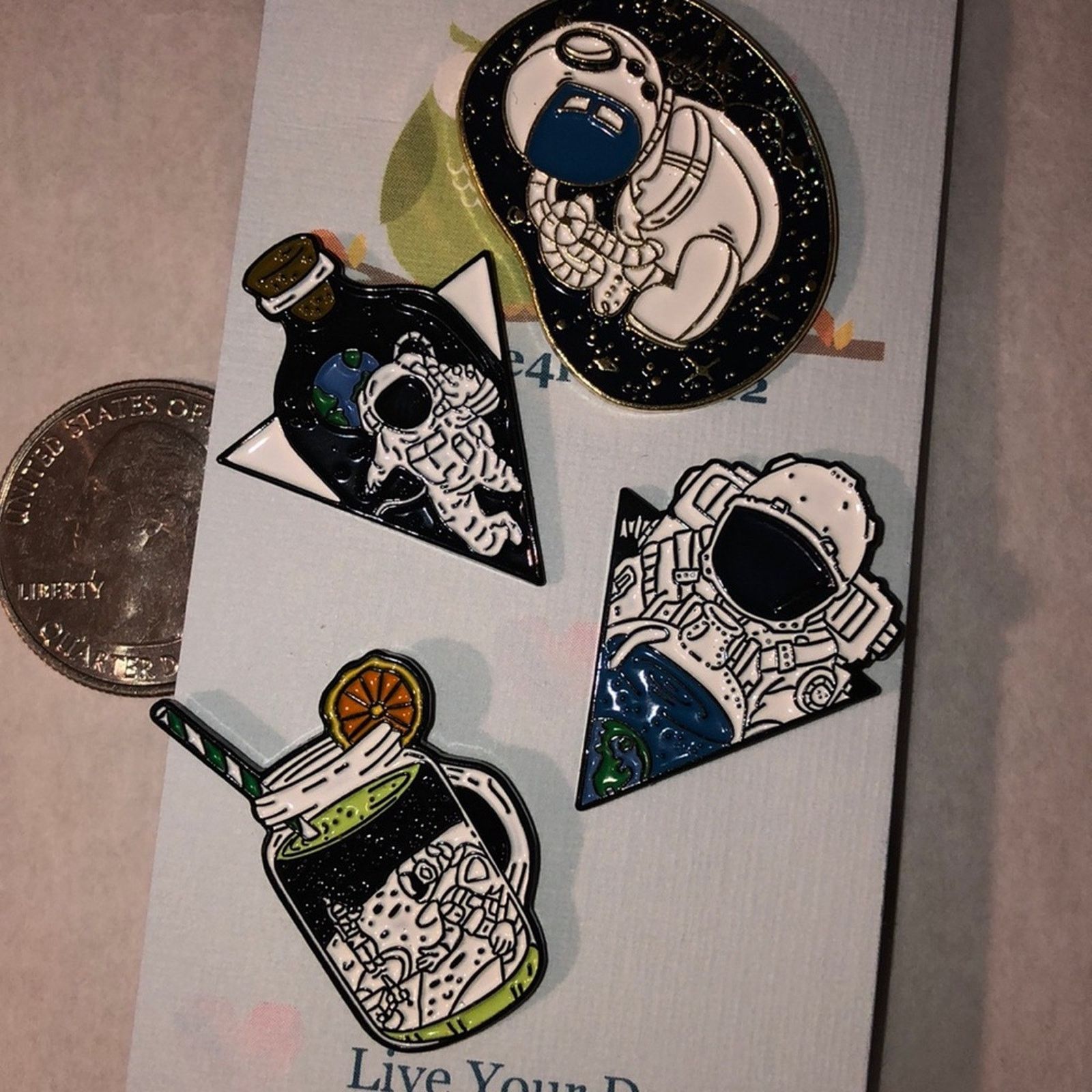 Other 4 Piece Pin Set Brooch Astronaut Size ONE SIZE - 1 Thumbnail