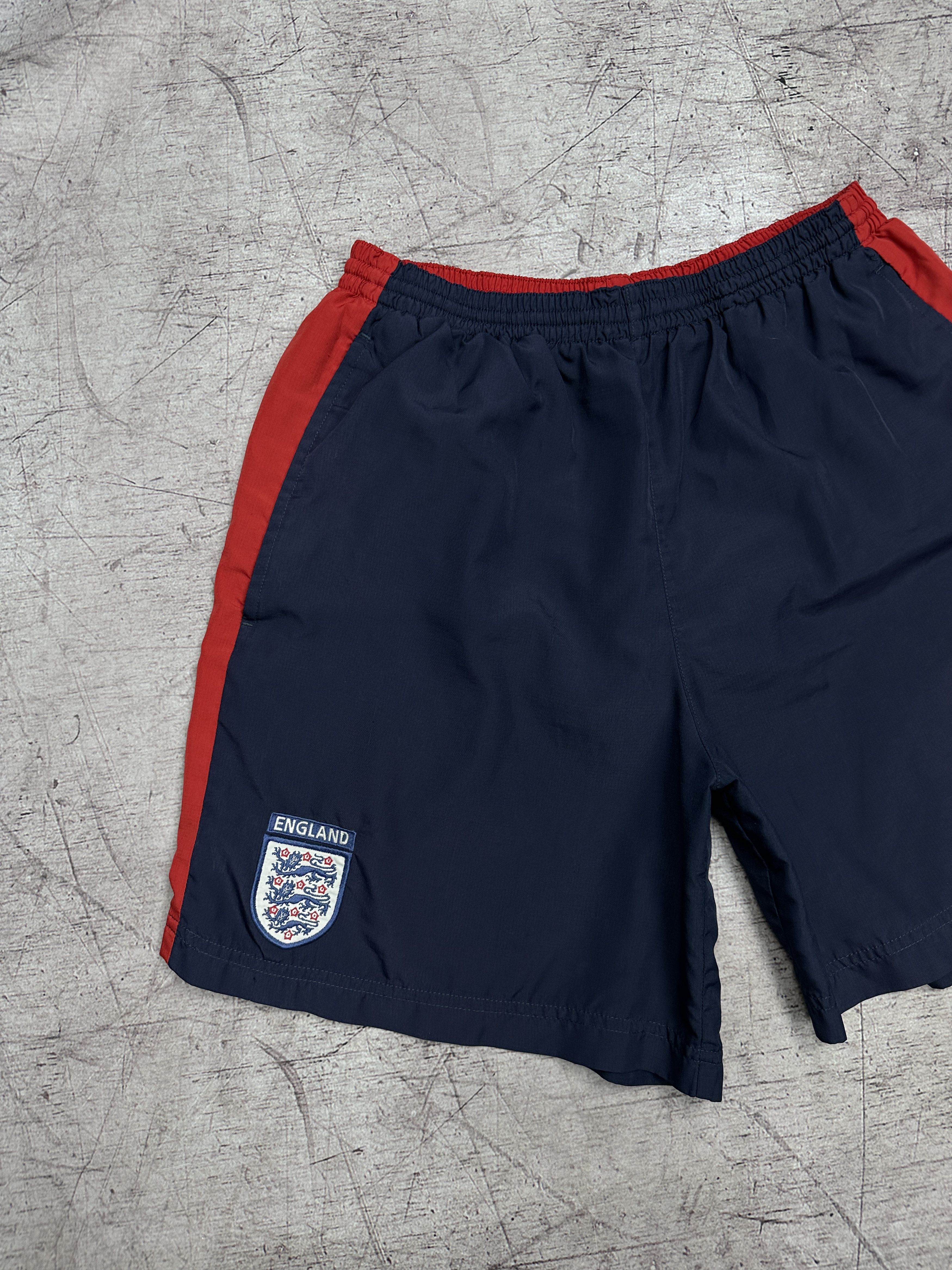 Umbro Umbro England Vintage Mens Nylon Shorts Size US 30 / EU 46 - 2 Thumbnail