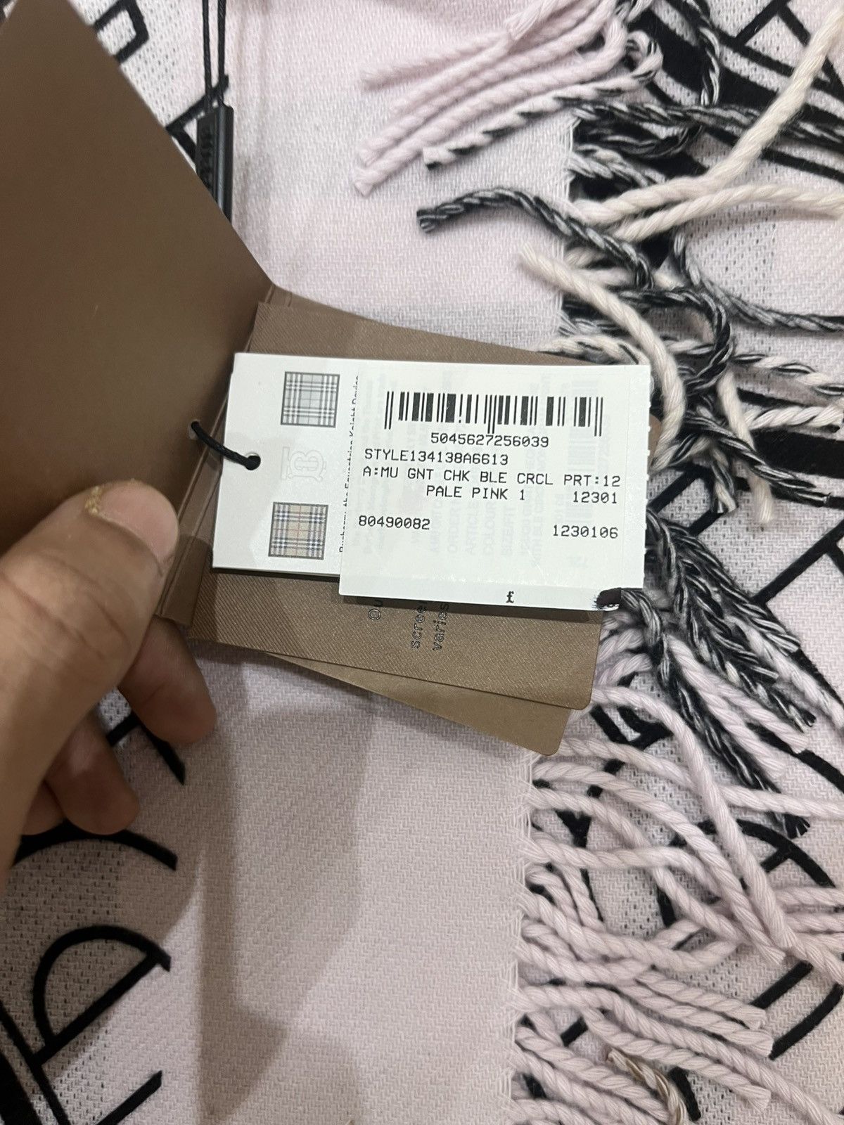 Burberry Burberry Giant Check Circular Print Cashmere Scarf Size ONE SIZE - 8 Thumbnail