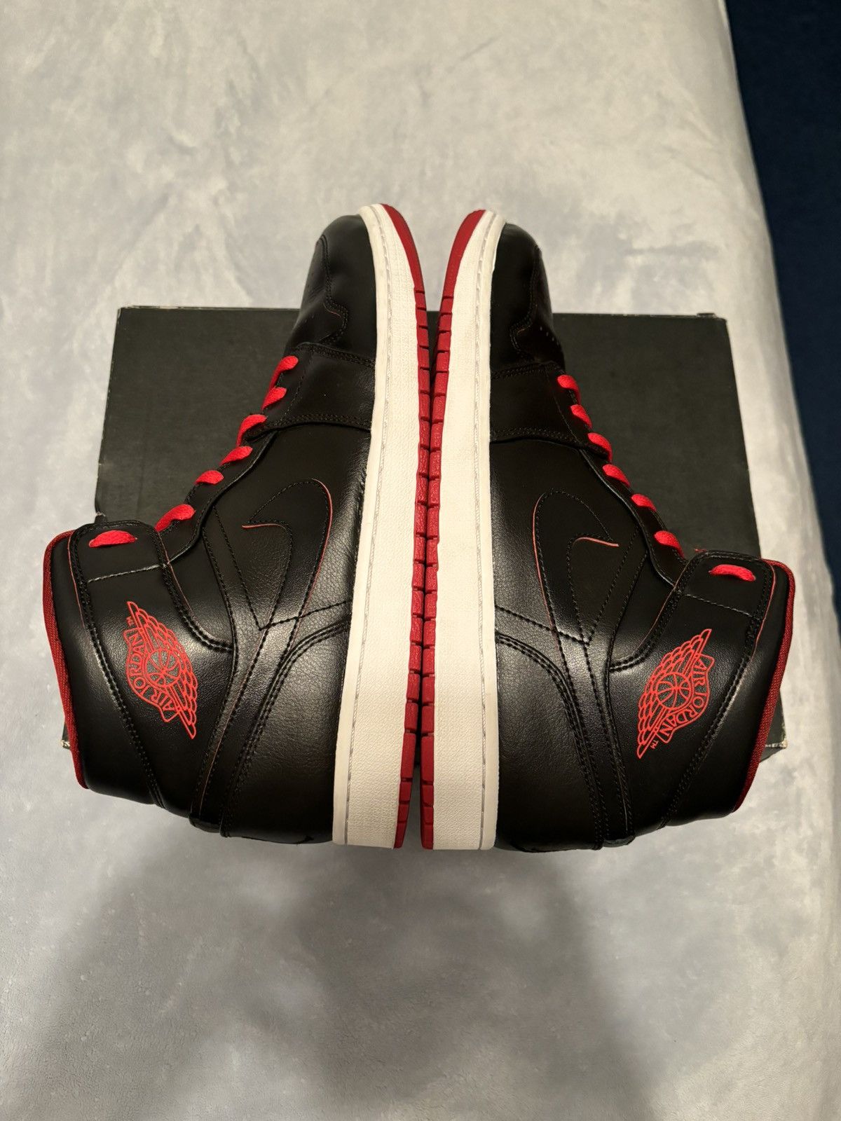 Jordan Brand Air Jordan 1 Mid Black Red 2015 Size 11.5 Size US 11.5 / EU 44-45 - 3 Thumbnail