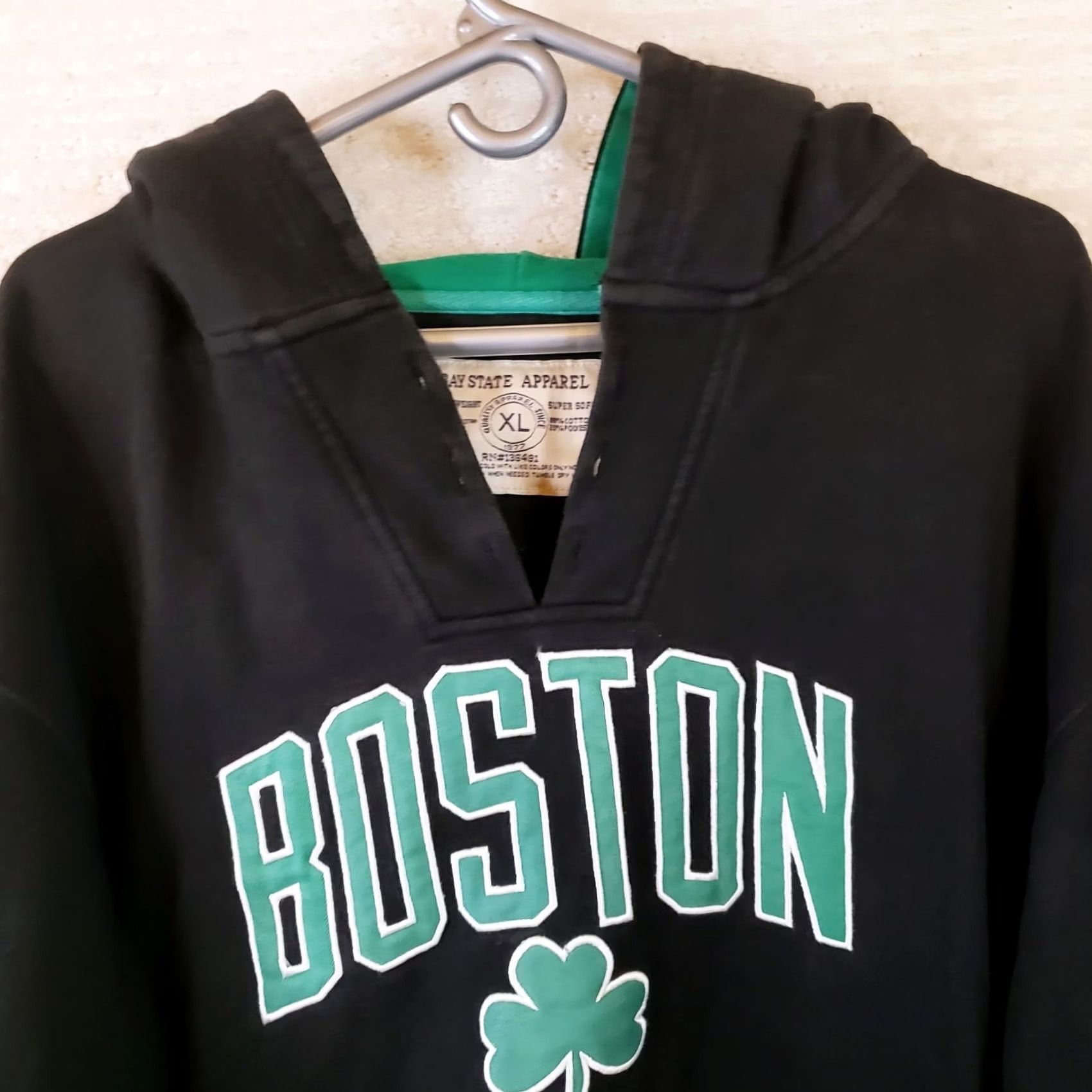 Vintage VINTAGE Bay State Apparel Boston Celtics NBA Black Hoodie Sweatshirt Lace Up Mens XL Size US XL / EU 56 / 4 - 7 Thumbnail