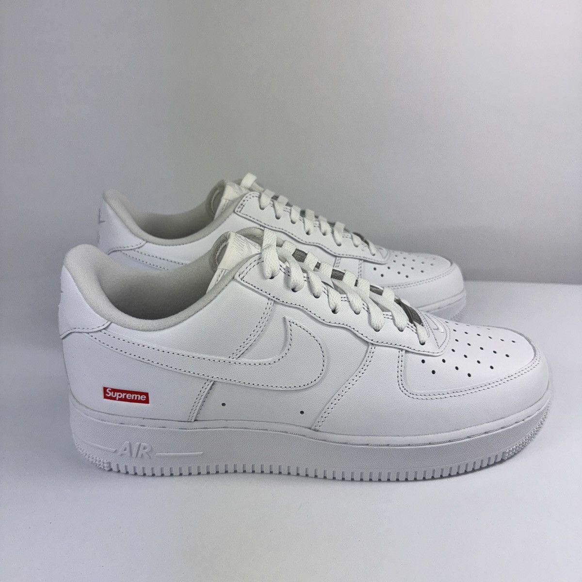 Nike AIR FORCE 1 LOW x SUPREME SNEAKERS Size US 9.5 / EU 42-43 - 1 Thumbnail