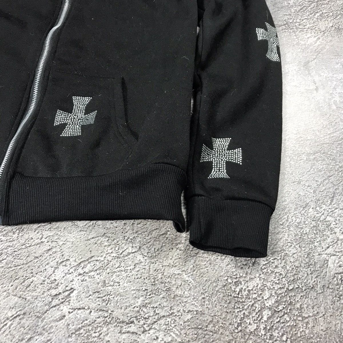 Vintage Vintage Y2K Cross Print Zip Hoodie Streetwear Black Washed M Size US M / EU 48-50 / 2 - 4 Thumbnail