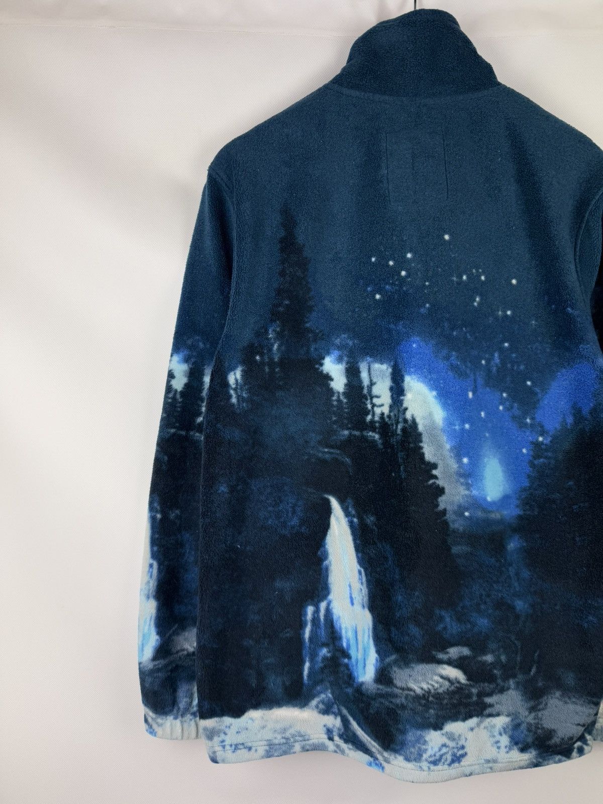 Vintage Vintage Men’s Wolves Patterned Fleece Jacket Size L Size US L / EU 52-54 / 3 - 14 Thumbnail