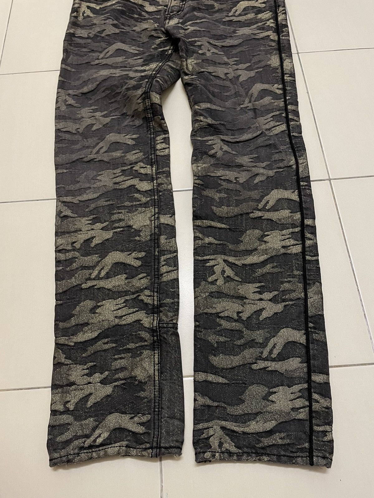 Japanese Brand 20MF 20,000,000 Fragments 'TroisO' Golden Tiger Stripe Jeans Size US 32 / EU 48 - 2 Thumbnail