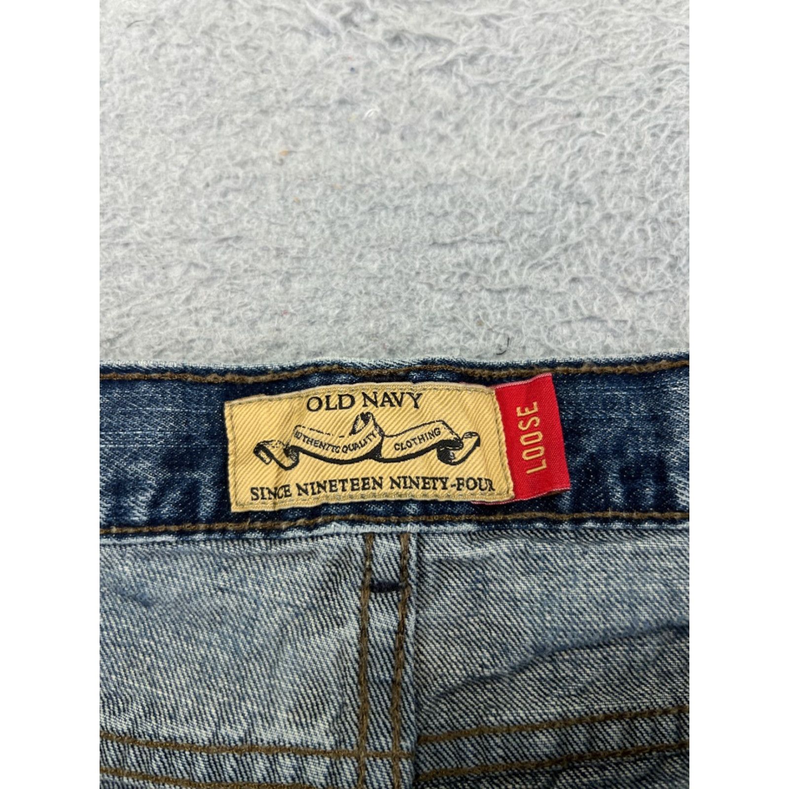 Old Navy Old Navy Shorts Womens 32 Blue Denim Jean Cutoff High Rise 100% Cotton 31x10 Size 24" / US 00 / IT 34 - 7 Thumbnail