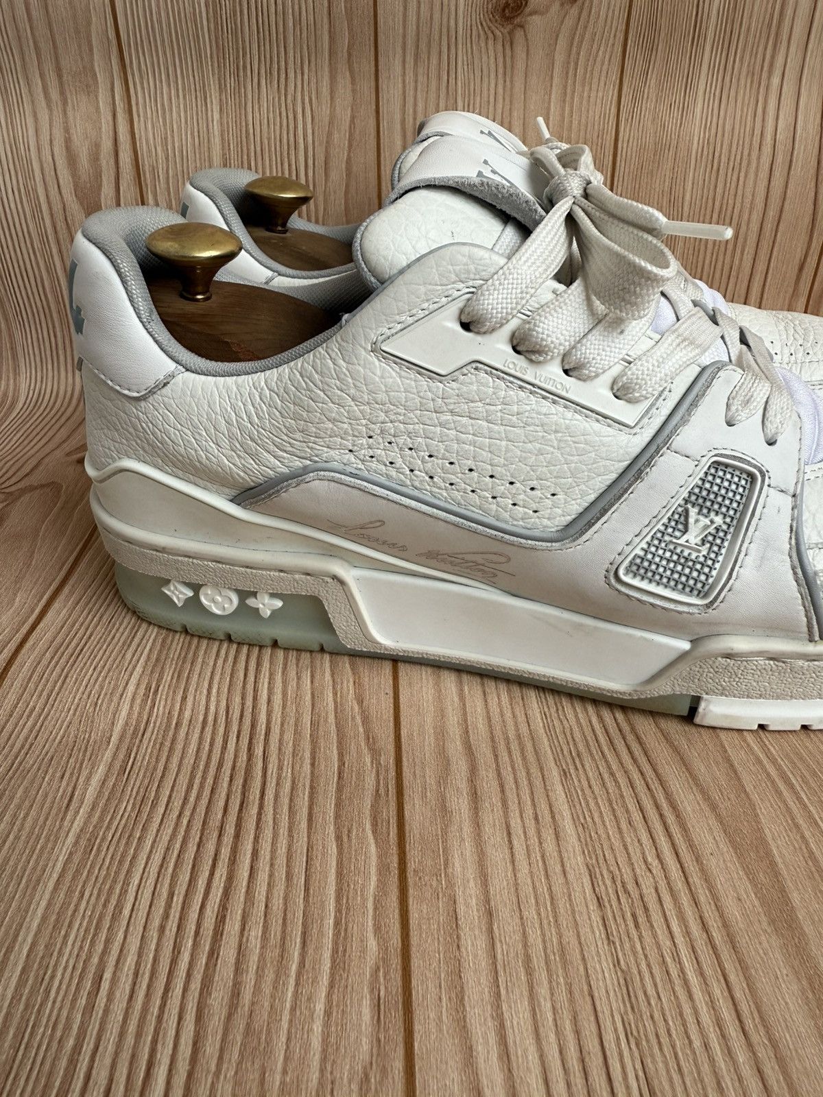 Louis Vuitton White/gray trainers Size US 7 / EU 40 - 13 Thumbnail