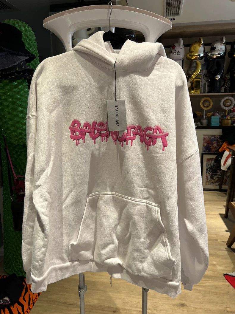Balenciaga Balenciaga White Candy Graffiti Hoodie Size US XL / EU 56 / 4 - 1 Thumbnail