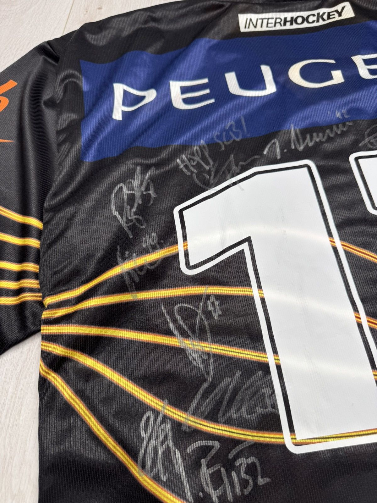 Other Signed SC Bern Inter Hockey #12 Housi Vo BARN Swiss Jersey Size US L / EU 52-54 / 3 - 8 Thumbnail