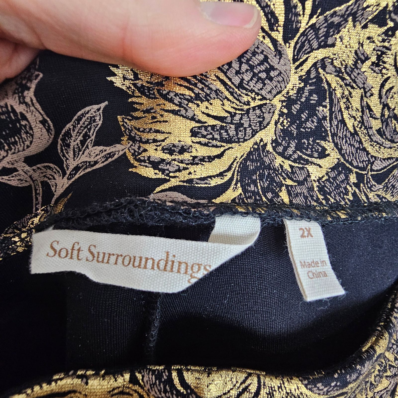 Soft Surroundings Soft Surroundings Moonstruck Gold Metallic Floral Pants Size 42" / US 20 - 6 Thumbnail