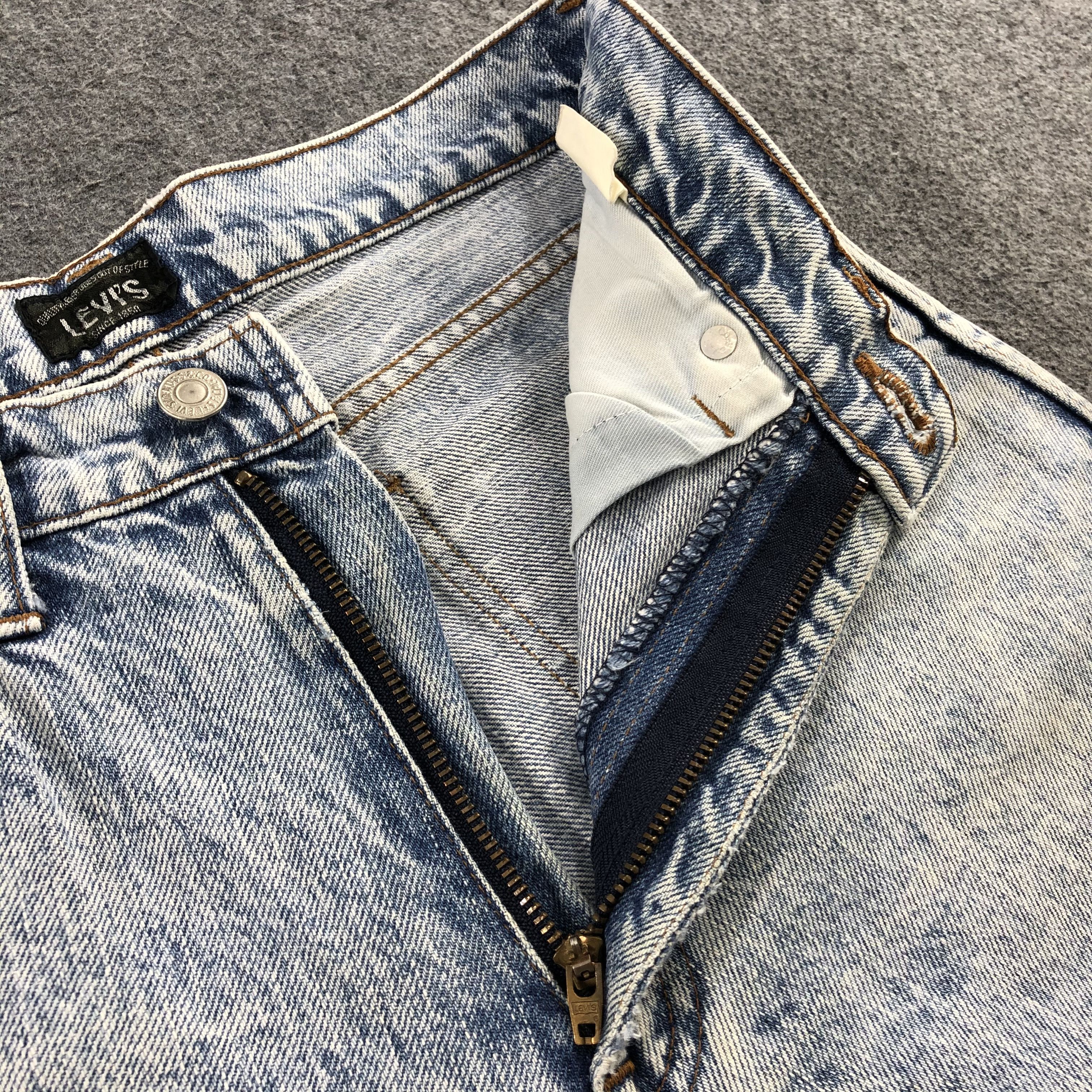 Levi's 90s Vintage Light Wash Levis Jeans-J1784 Size US 28 / EU 44 - 11 Thumbnail