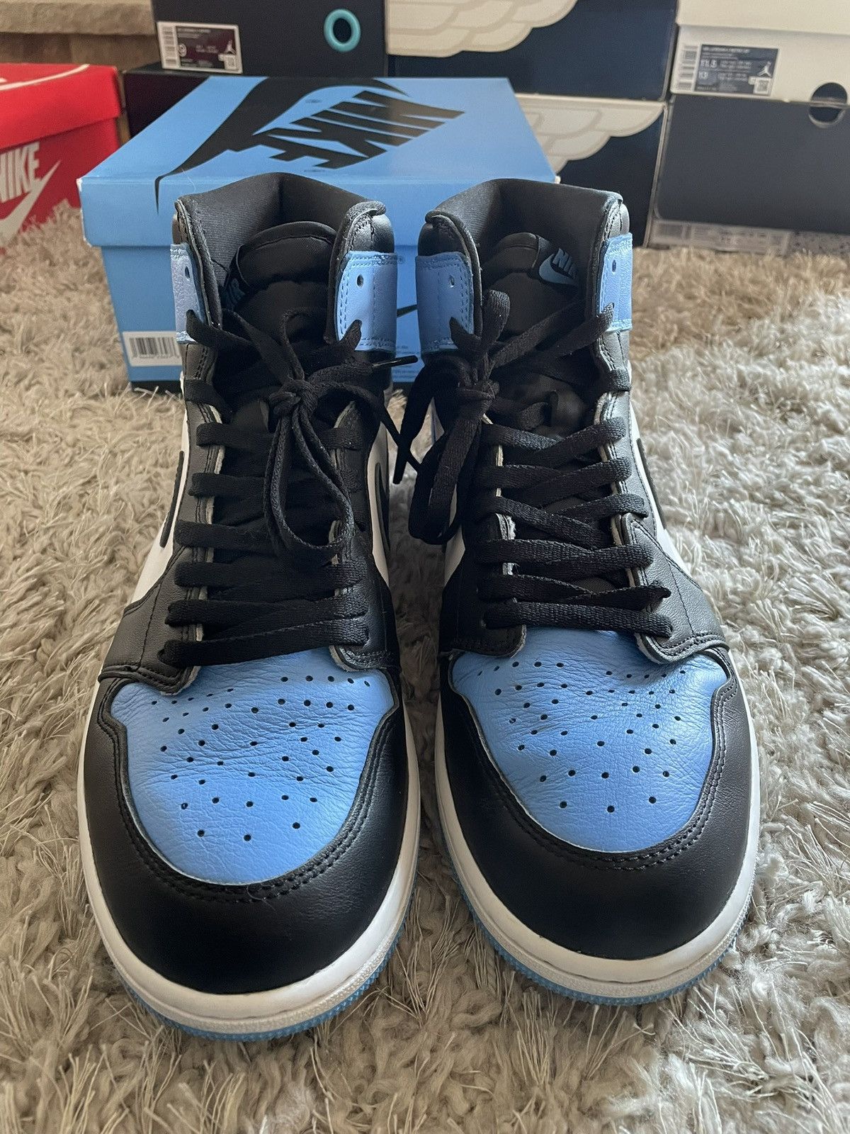 Jordan Brand Jordan 1 UNC Toe Size US 13 / EU 46 - 4 Thumbnail