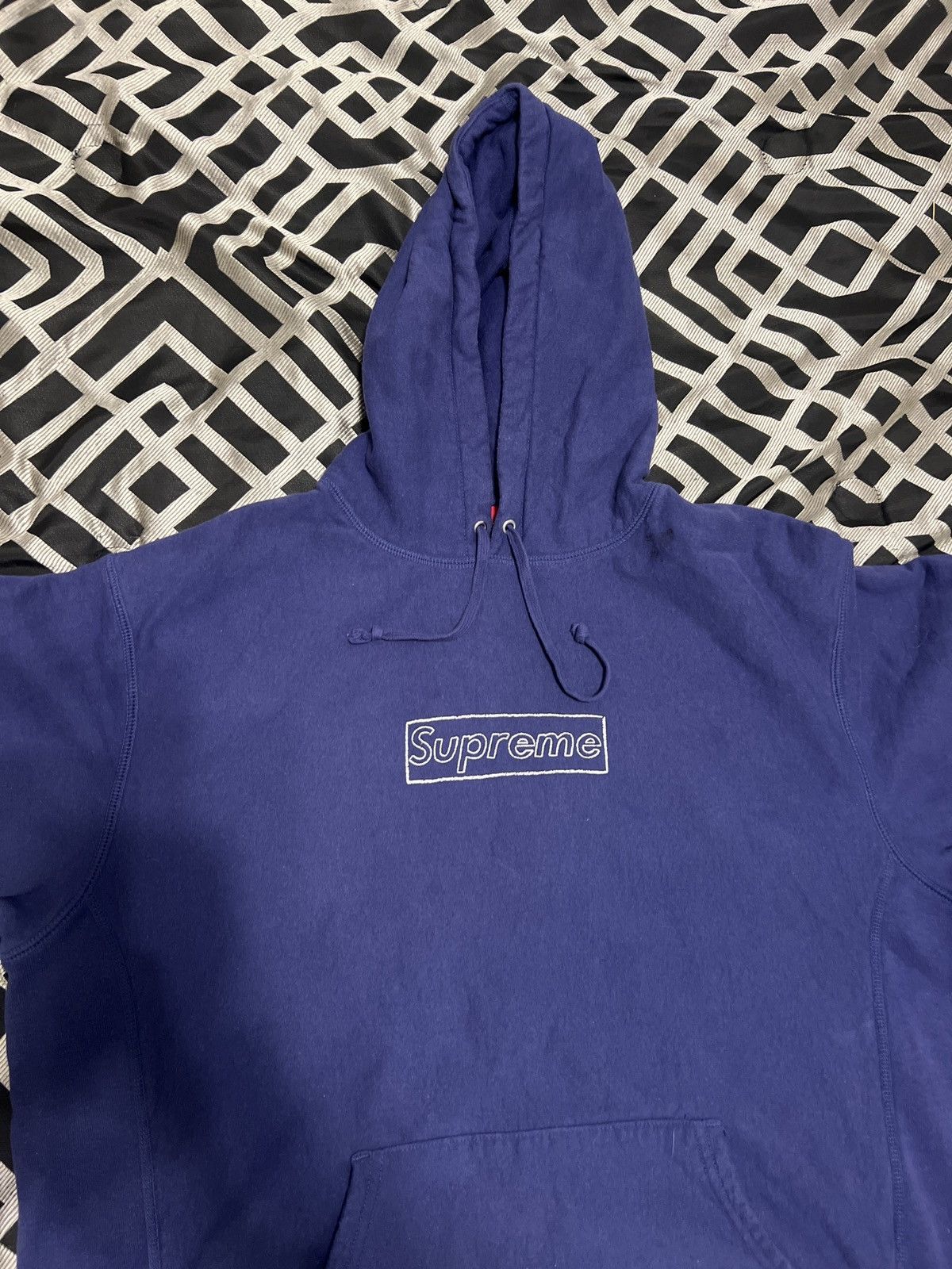 Kaws × Supreme SUPREME X KAWS NAVY BLUE HOODIE Size US L / EU 52-54 / 3 - 1 Thumbnail