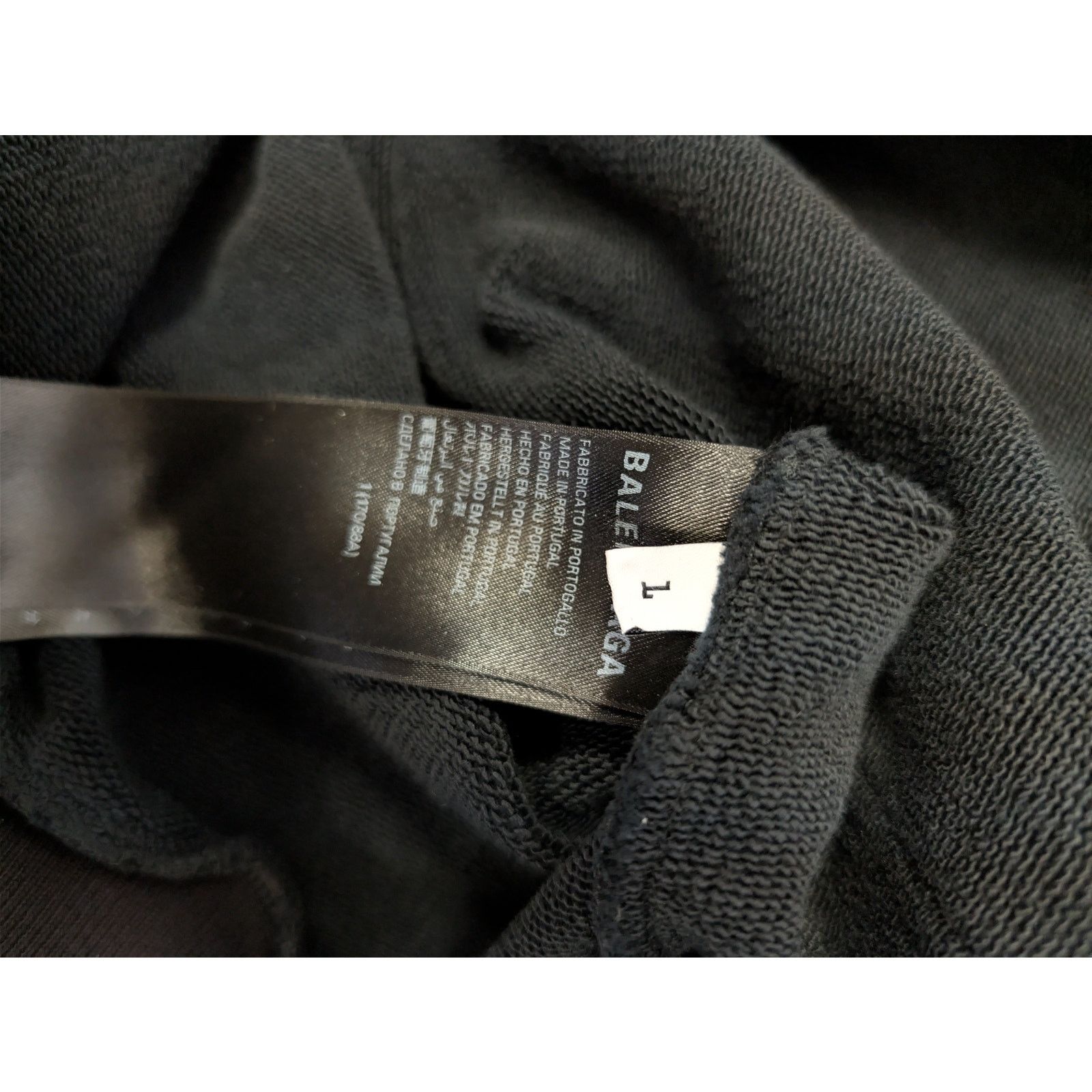 Balenciaga o1rshd1 Pierced Round Hoodie in Washed Black Size US S / EU 44-46 / 1 - 17 Thumbnail