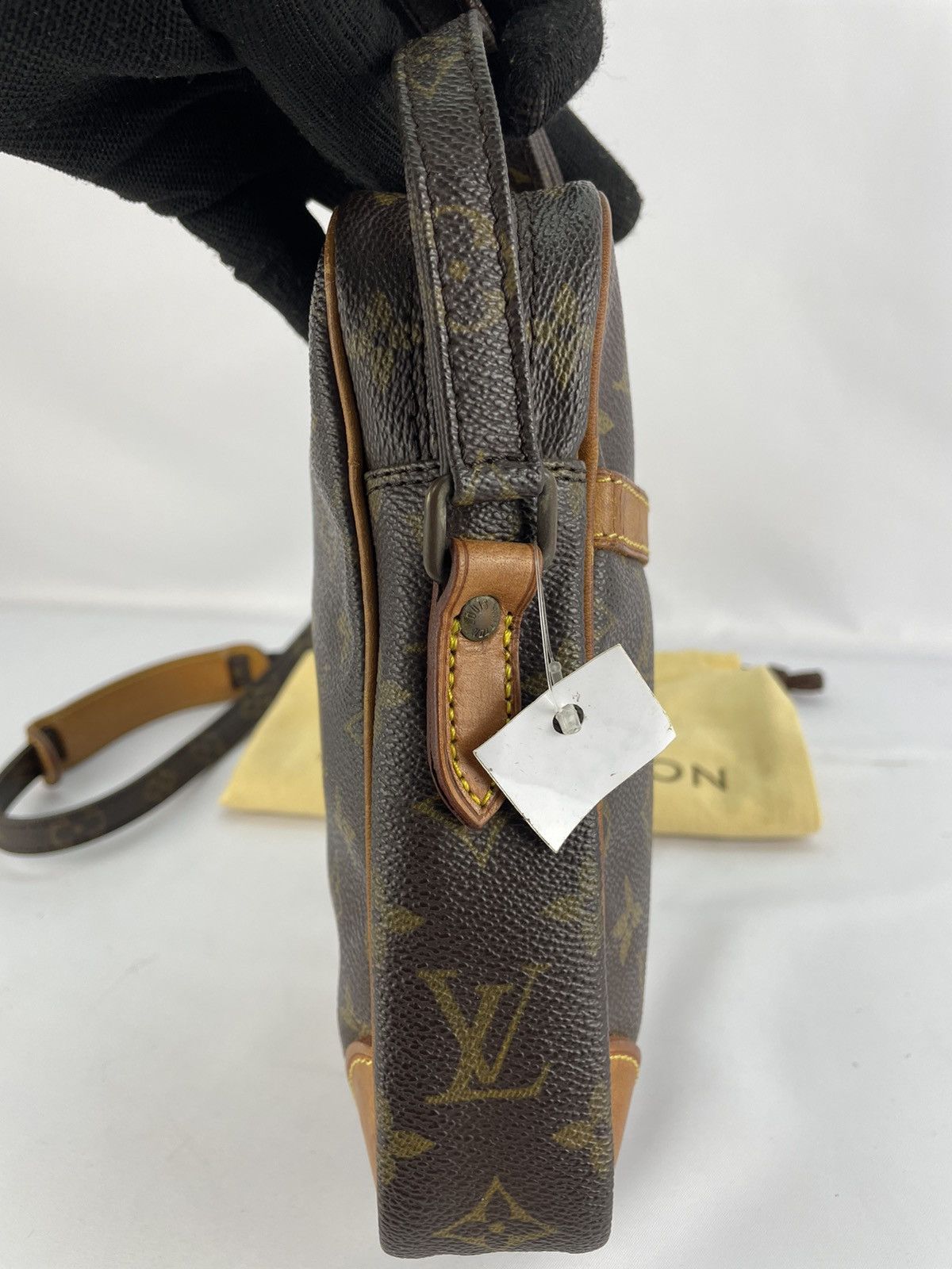 Louis Vuitton Authentic Louis Vuitton Danube Crossboday bag monogram Size ONE SIZE - 8 Thumbnail