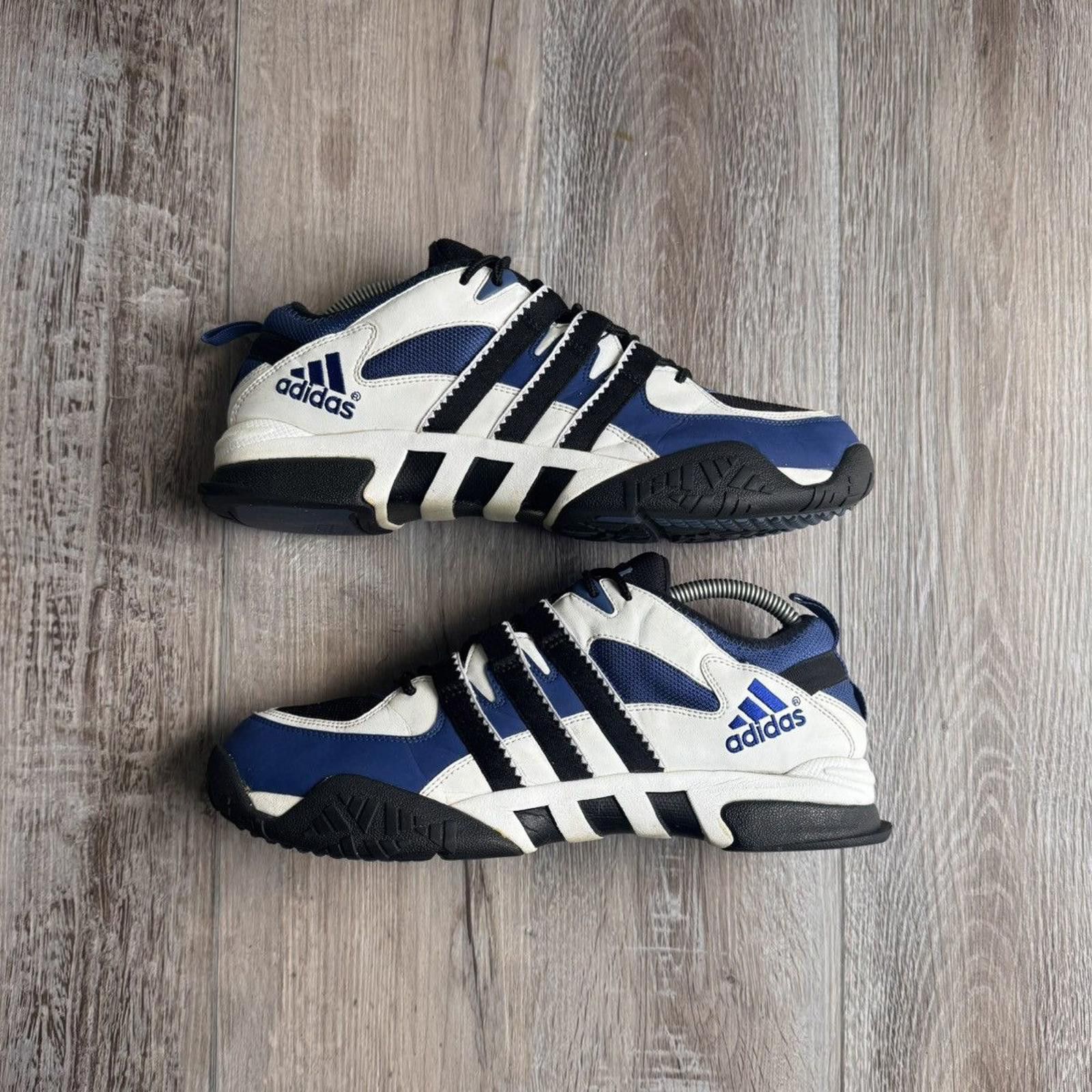 adidas • VNTG EQT (10M)