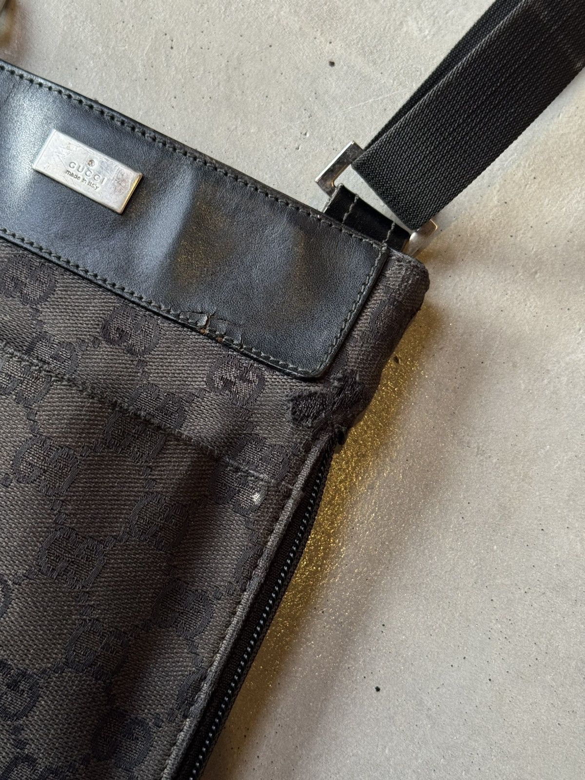 Gucci GUCCI Authentic Vintage Monogram Jacquard Crossbody Bag Size ONE SIZE - 3 Thumbnail