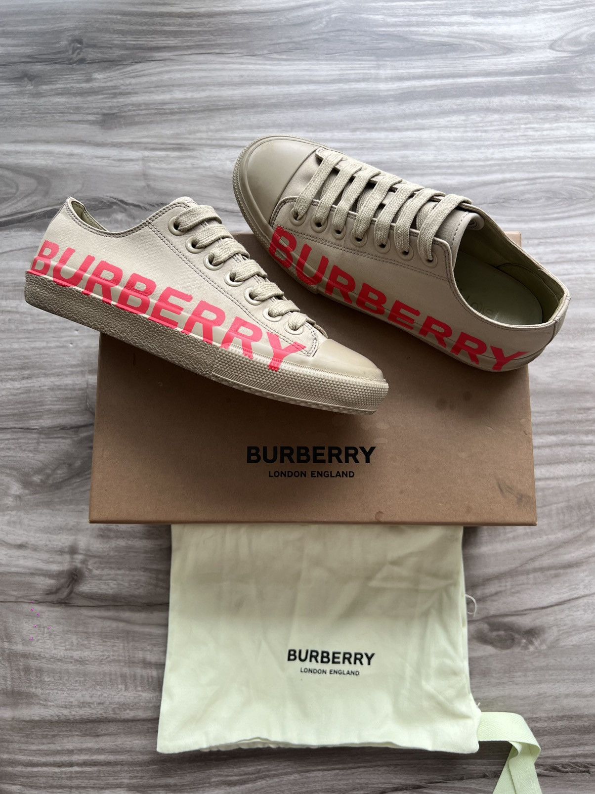 Burberry Burberry Larkhall Low Dark Honey Size 5.5 Women’s (EU 36) Size US 5.5 / IT 35.5 - 1 Thumbnail