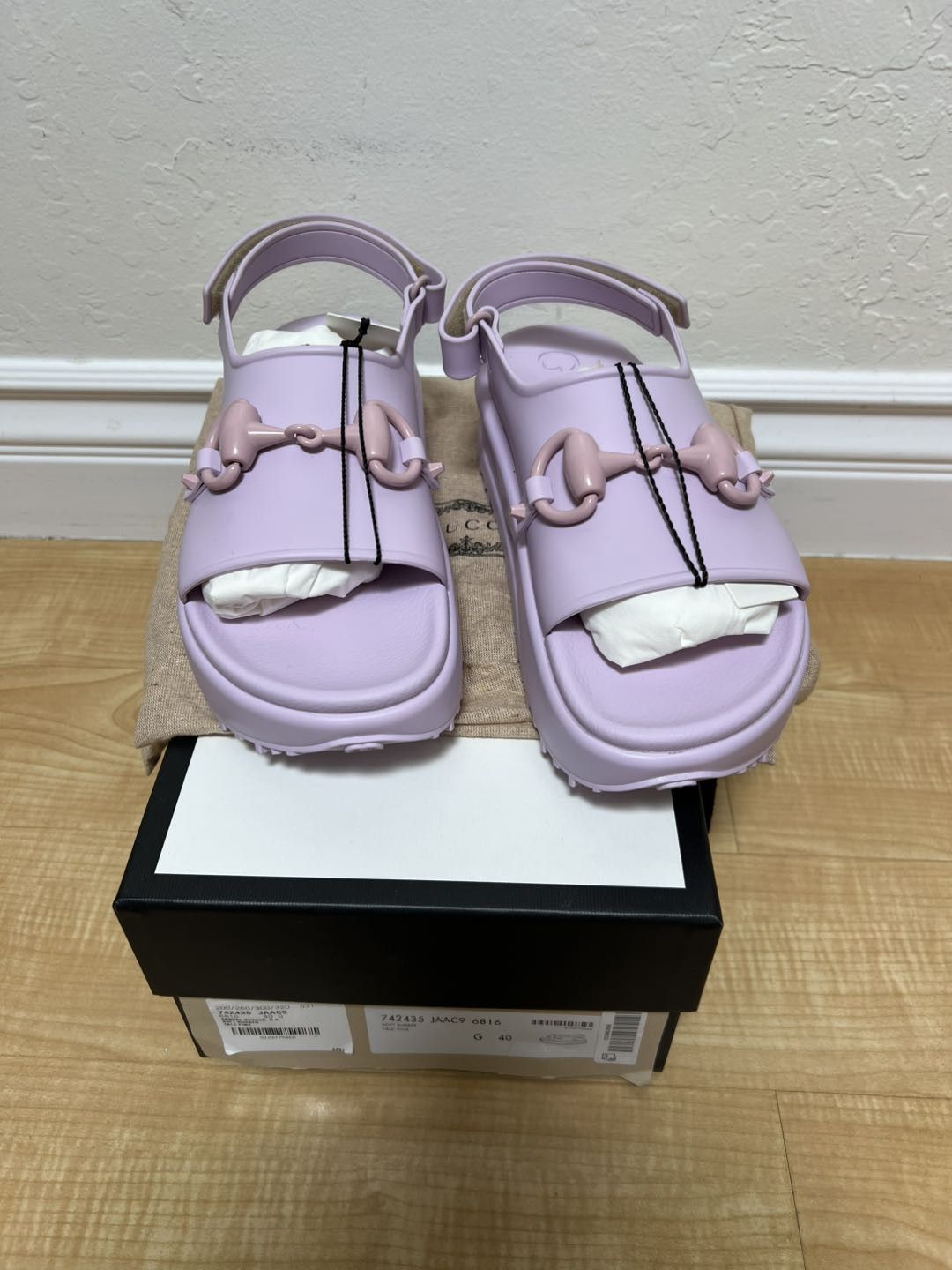 Gucci Gucci Interlocking G Platform Sandal Light Pink (Women's) Size US 10 / IT 40 - 1 Thumbnail