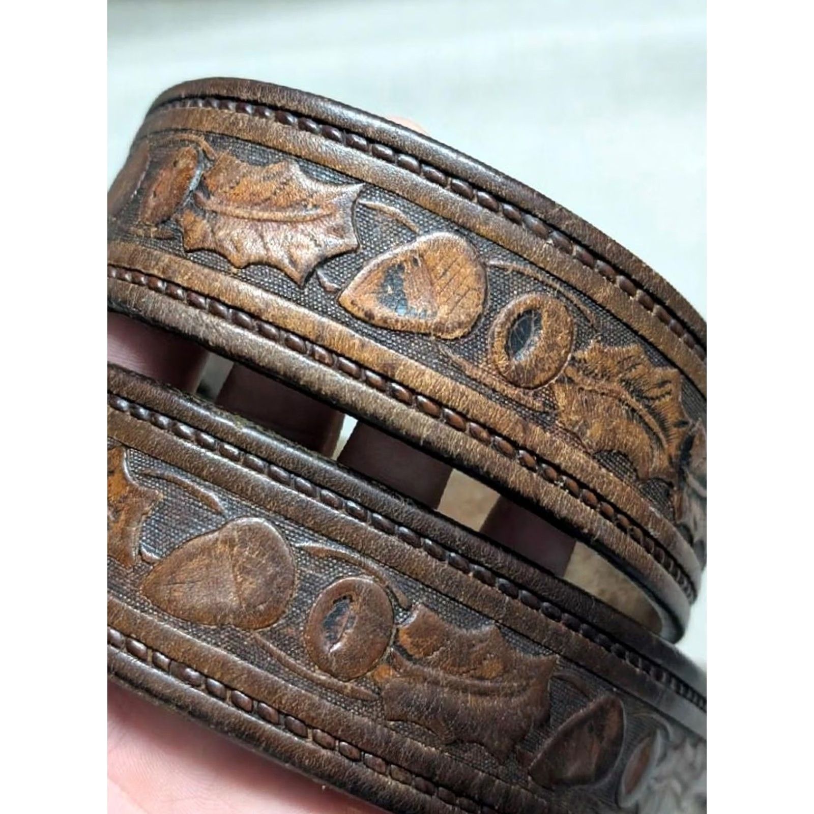 Vintage VINTAGE TOOLED bucke belt ACORNS cowhide leather 32 brown WESTERN tapered cowboy Size 32 - 2 Thumbnail