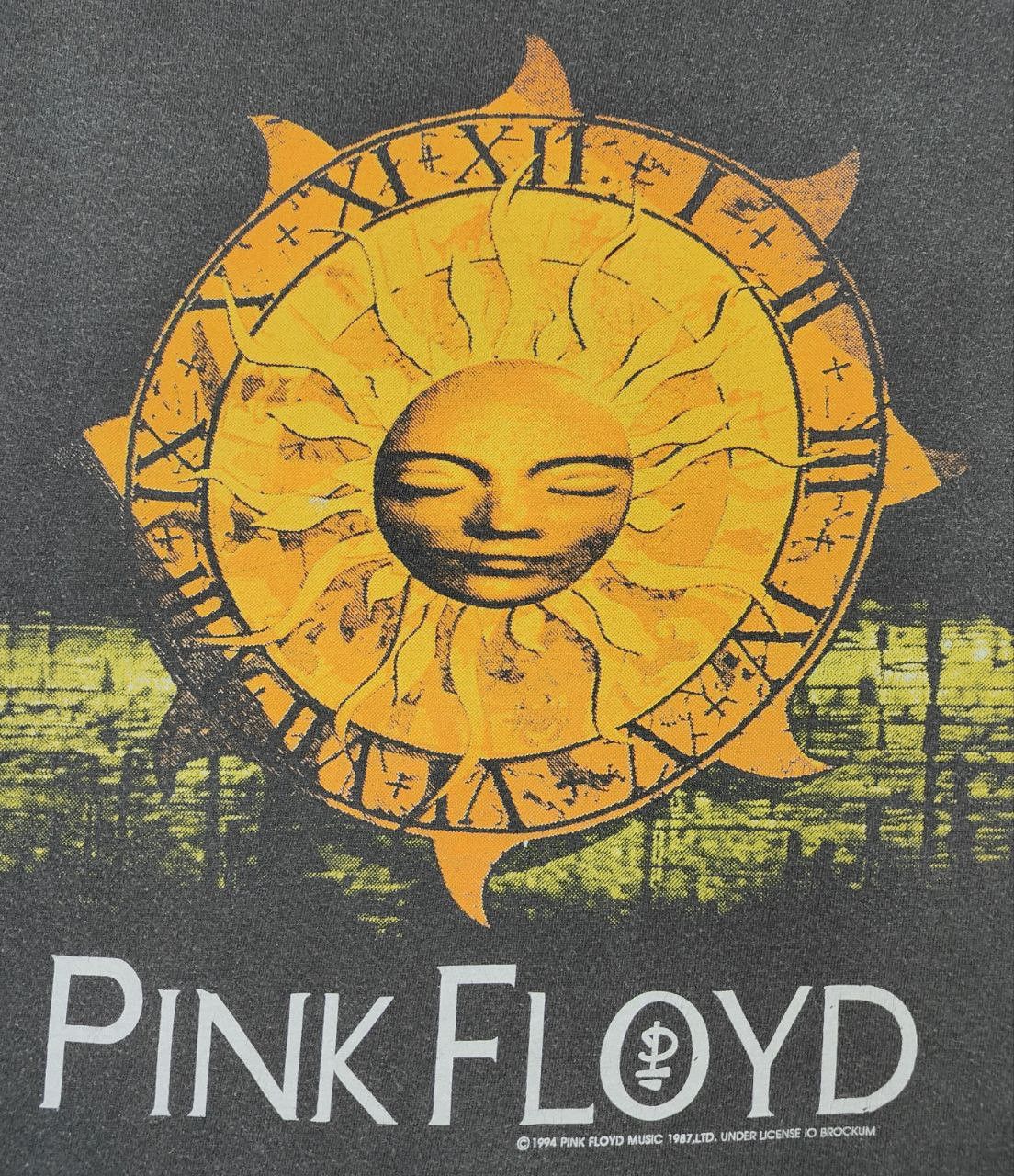 Pink Floyd 1994 Vintage Nice Faded Pink Floyd Band T Size US L / EU 52-54 / 3 - 9 Thumbnail