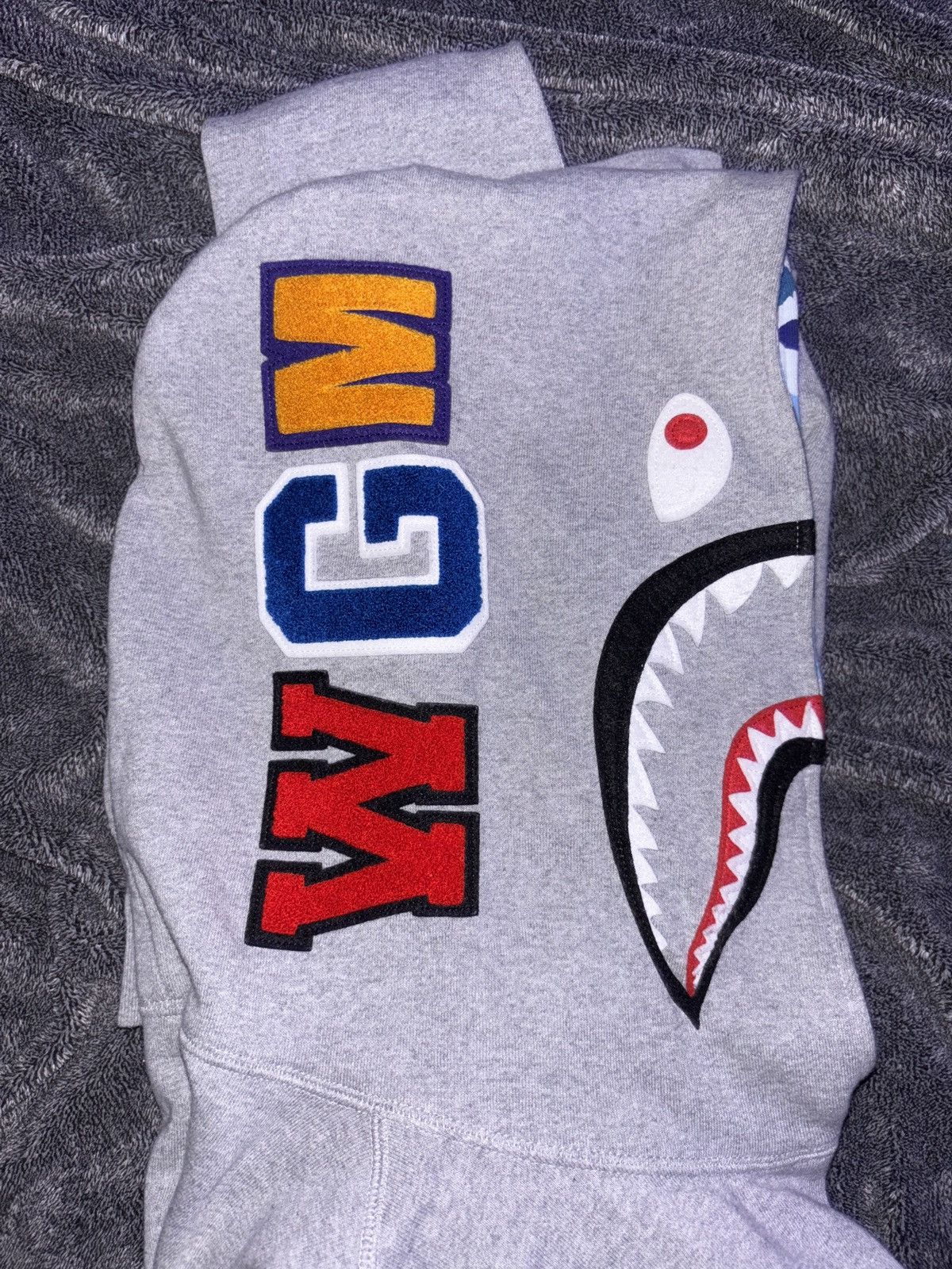 Bape Bape ABC Camo Shark Pullover Hoodie Size US L / EU 52-54 / 3 - 4 Thumbnail