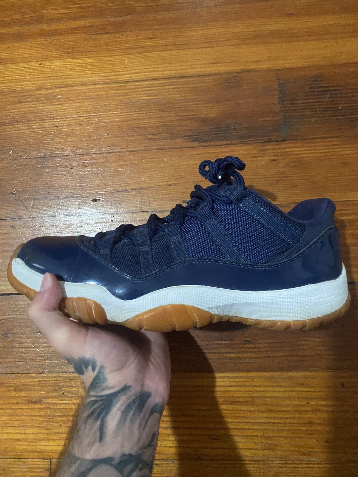 Jordan Brand Jordan 11 Low 2016 Size US 9 / EU 42 - 1 Thumbnail