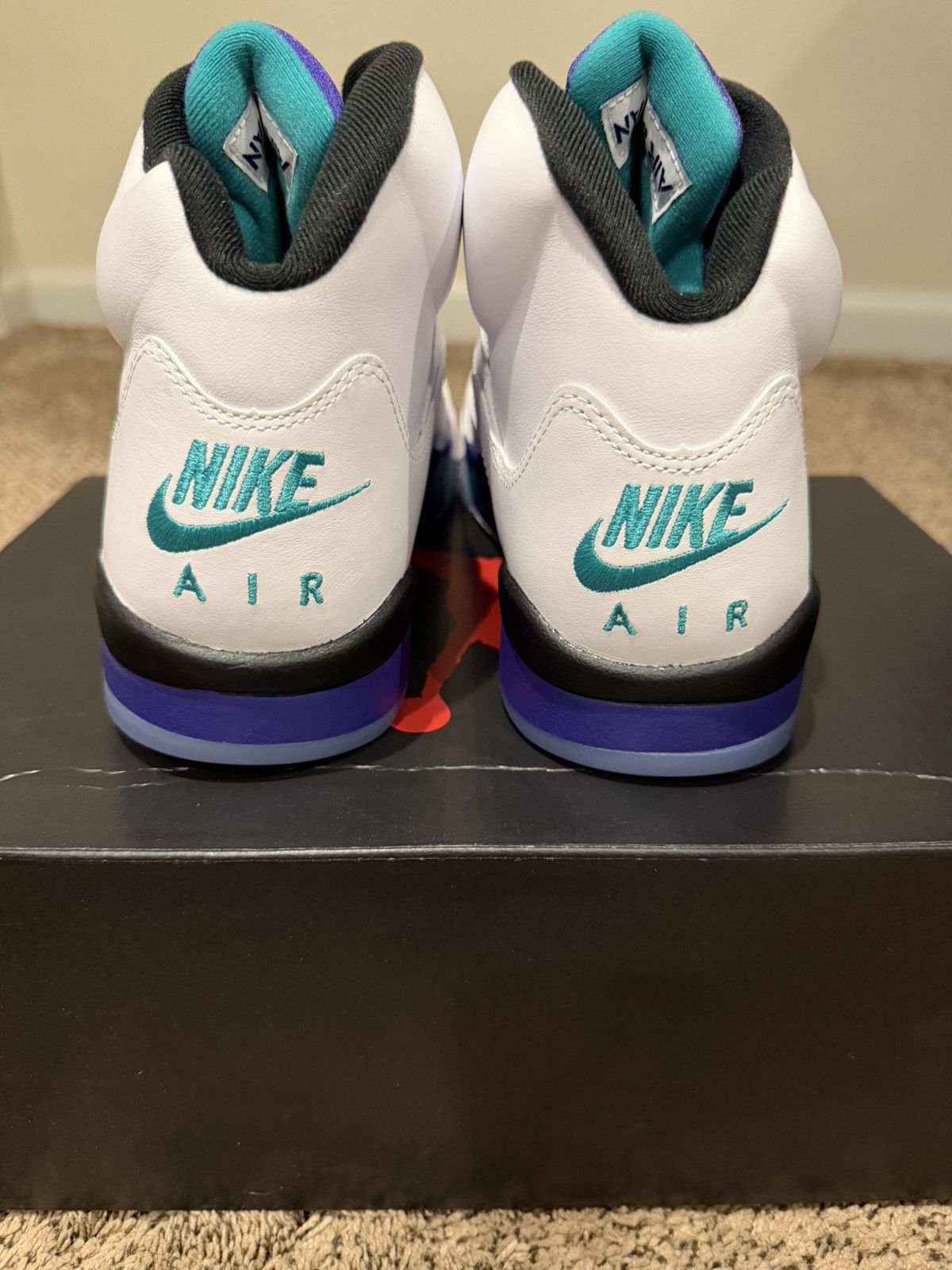 Jordan Brand Jordan 5 Grape Size US 10.5 / EU 43-44 - 4 Thumbnail