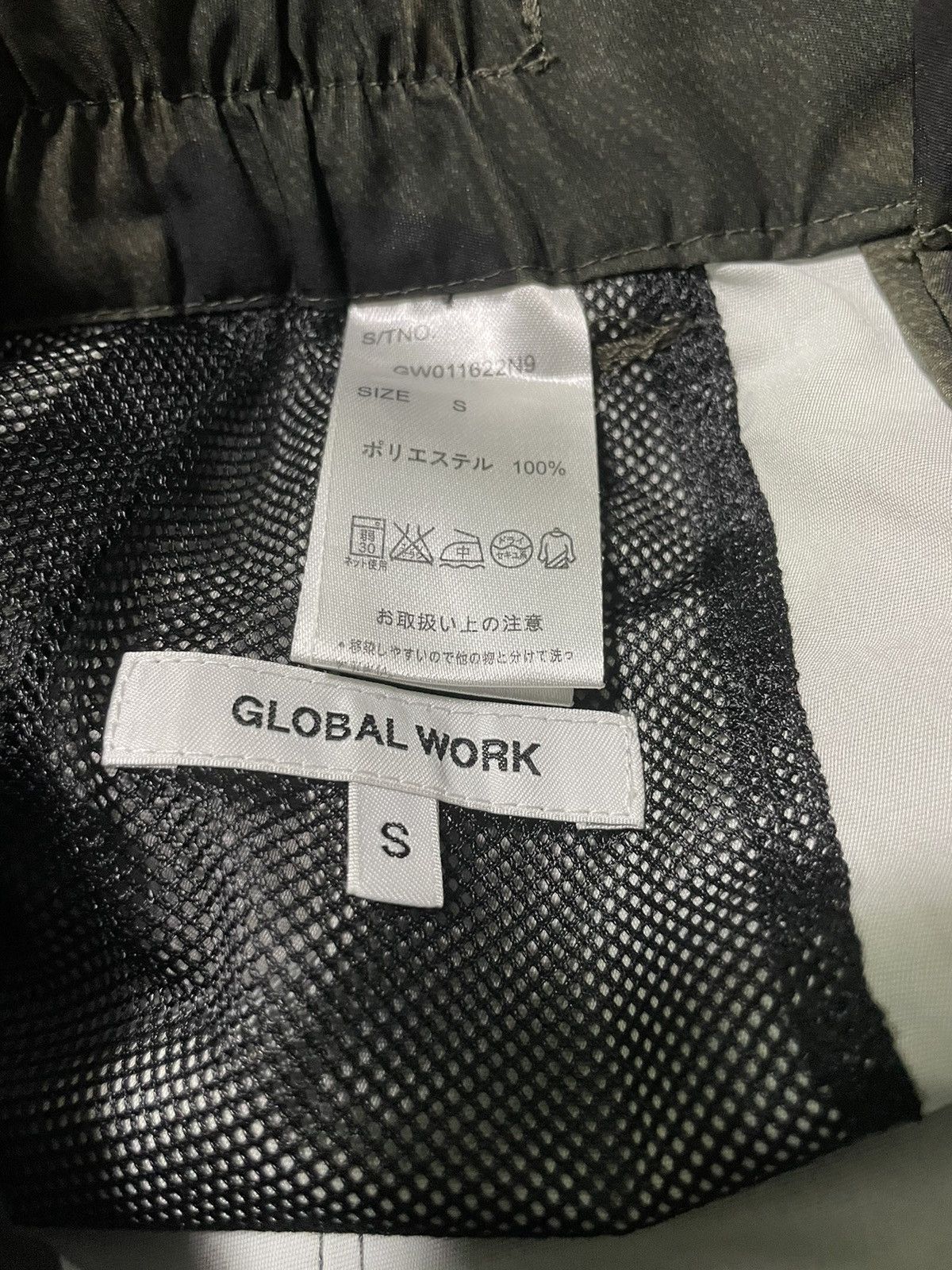Global Work × Japanese Brand RARE‼️ Global work camo short pants Size US 30 / EU 46 - 3 Thumbnail