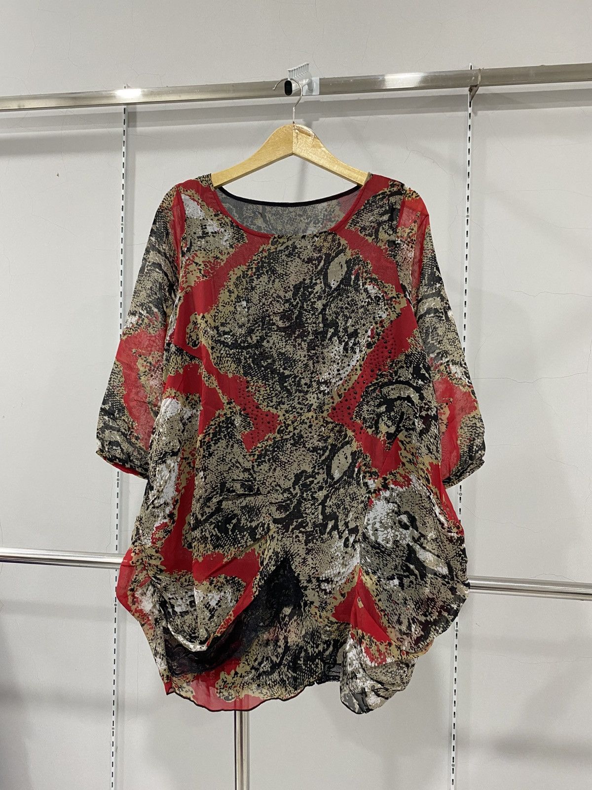 Japanese Brand Japan Snake Abstrak Patern Oversize Blouse Size XL / US 12-14 / IT 48-50 - 1 Thumbnail