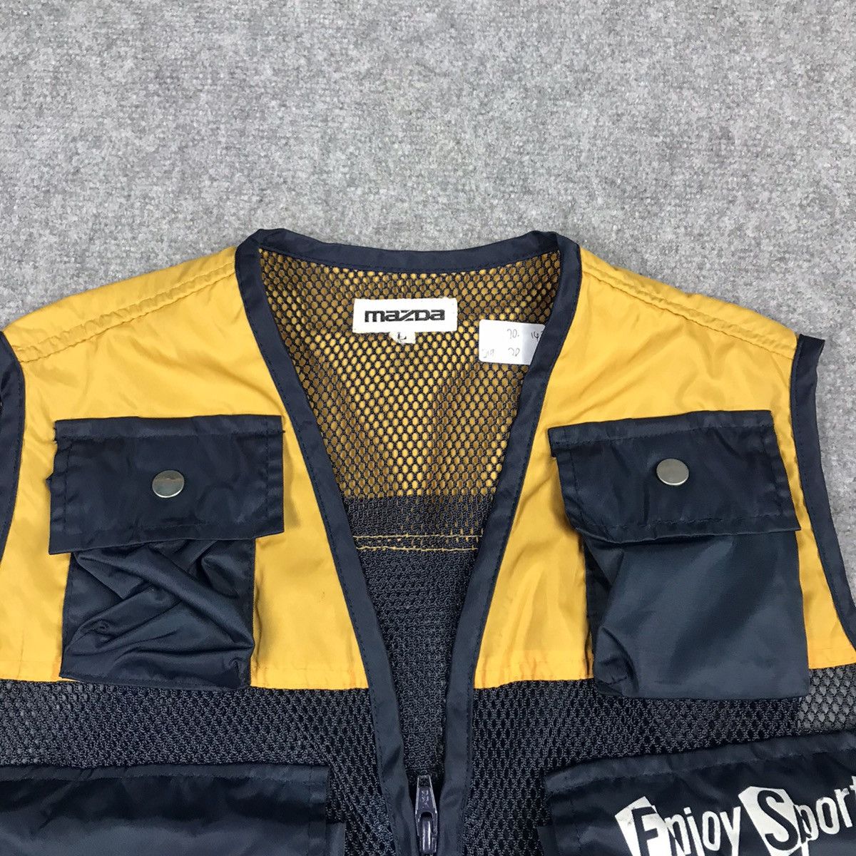 Sports Specialties Mazda Enjoy sports Vest brand Size US L / EU 52-54 / 3 - 2 Thumbnail