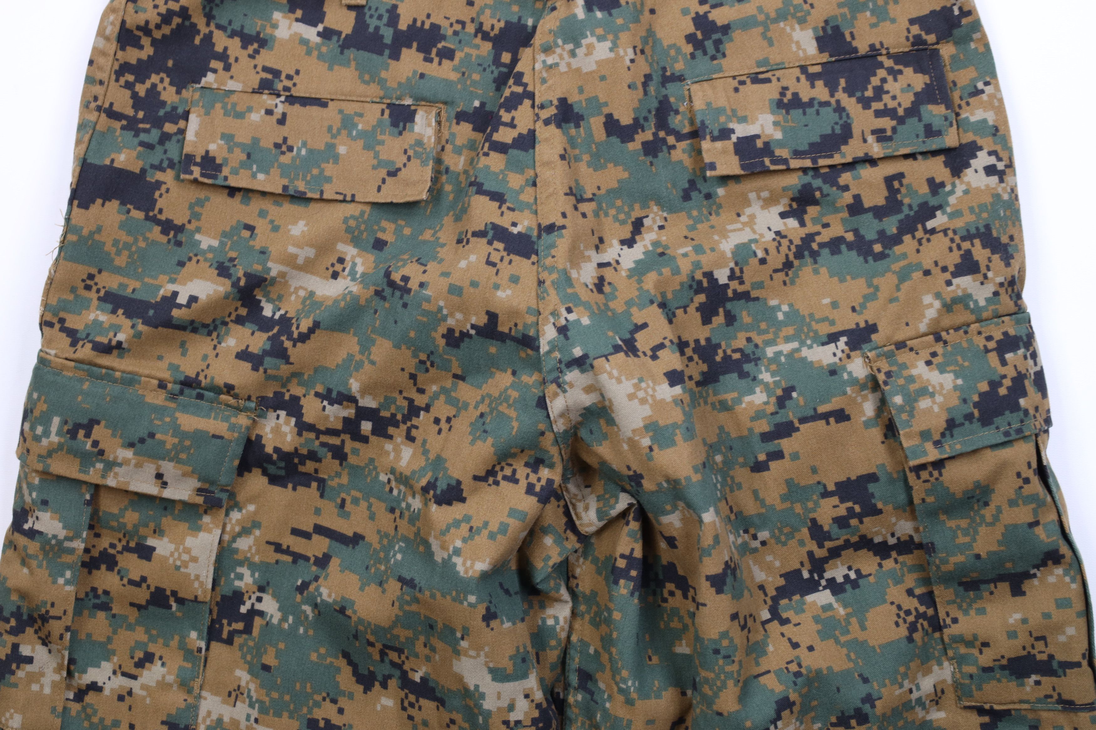 Vintage Vintage Streetwear Fly Digi Camouflage Military Cargo Shorts Size US 32 / EU 48 - 11 Thumbnail