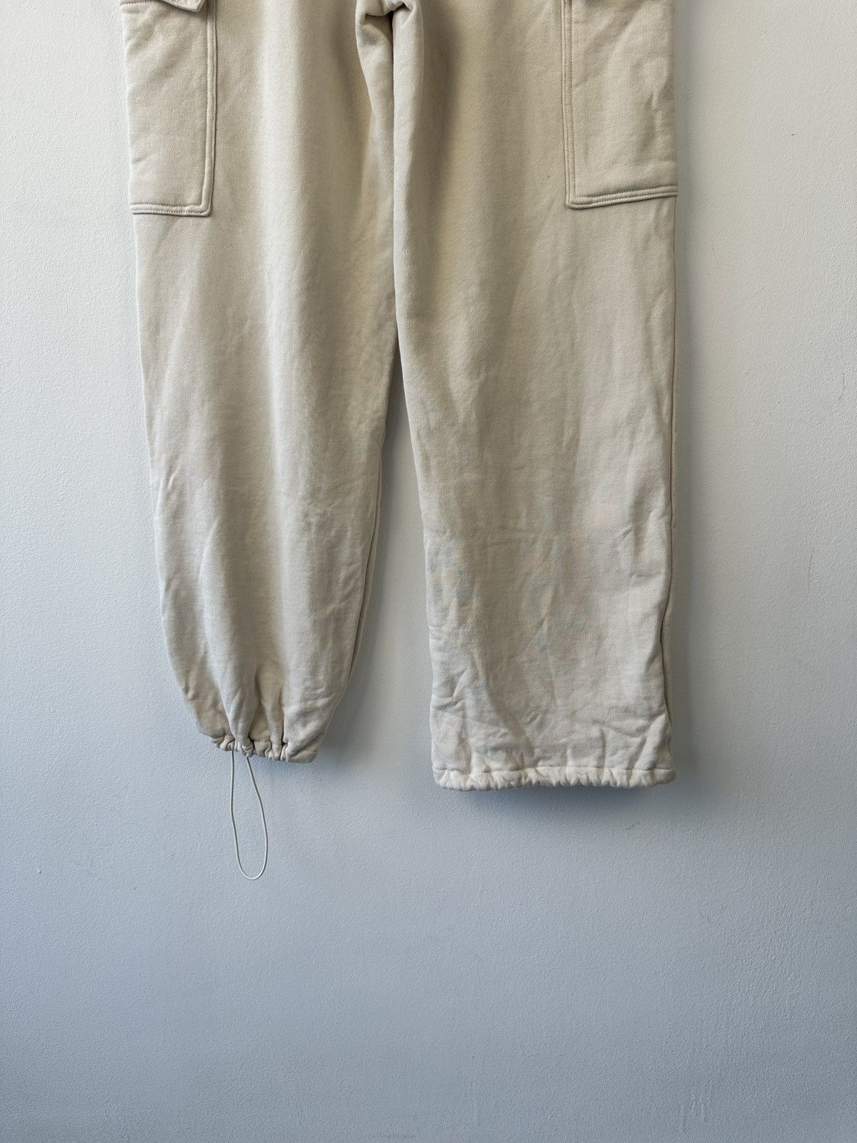 Uniqlo UNIQLO Cargo Jogger Sweatpants Beige Drawstring Cuffs Size 28" / US 6 / IT 42 - 7 Thumbnail