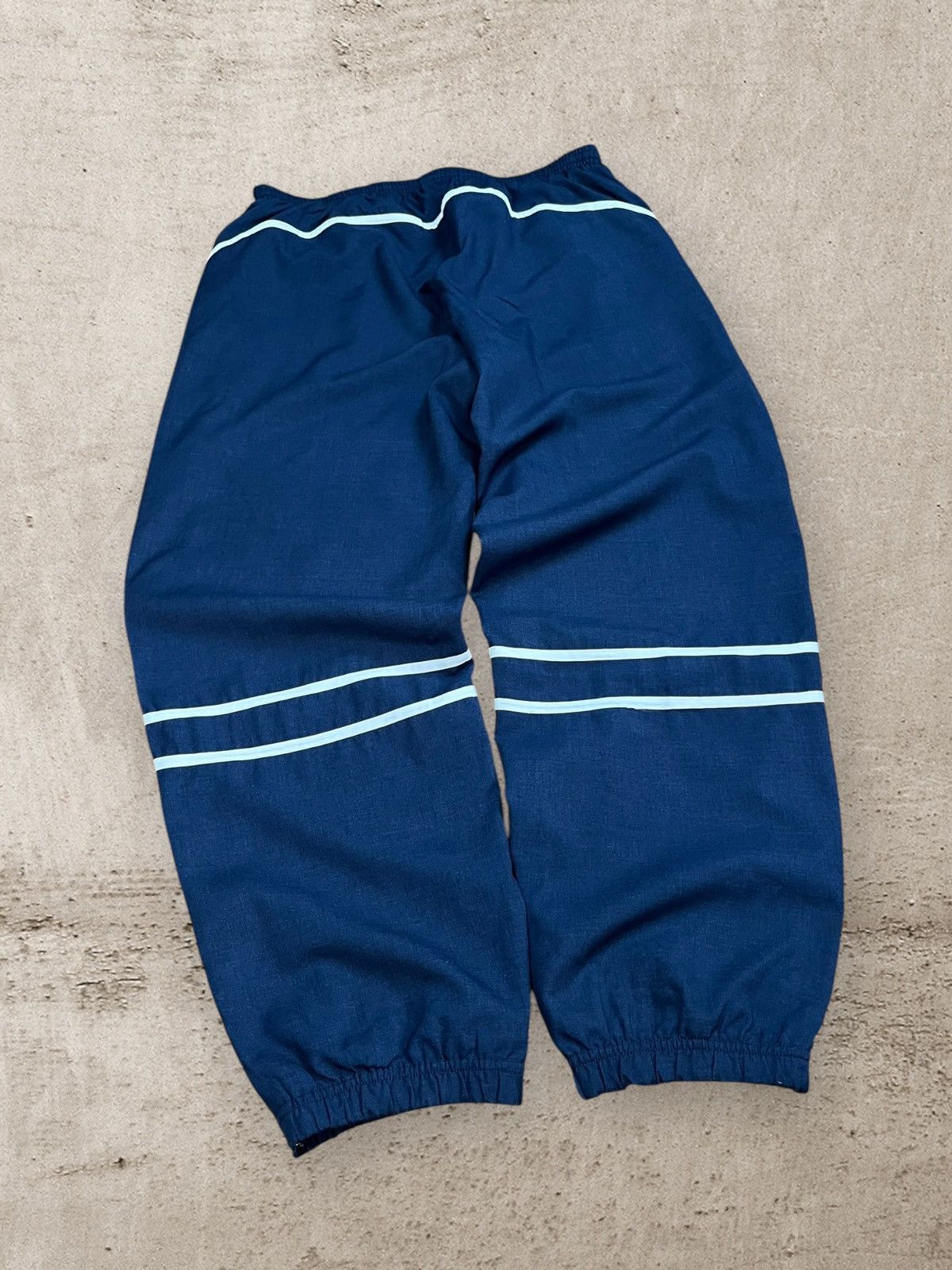 Nike × Vintage Vintage 90s NIKE Navy Tarck Pants Swoosh Sweatpants XL Size US 36 / EU 52 - 6 Thumbnail