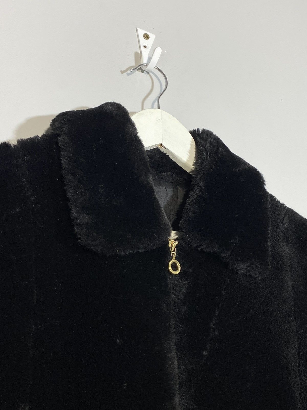 Versace Vintage Versace Jeans Couture Rare Y2K Fur Collar Jacket Size L / US 10 / IT 46 - 4 Thumbnail
