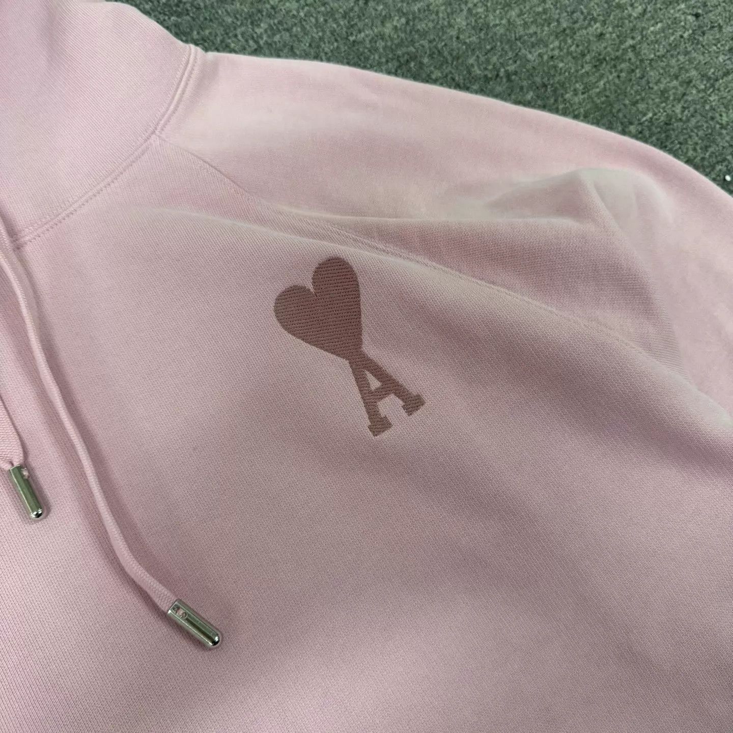 AMI Ami Pink Heart Embroidered Drawstring Hoodie L 99new Size L / US 10 / IT 46 - 5 Thumbnail