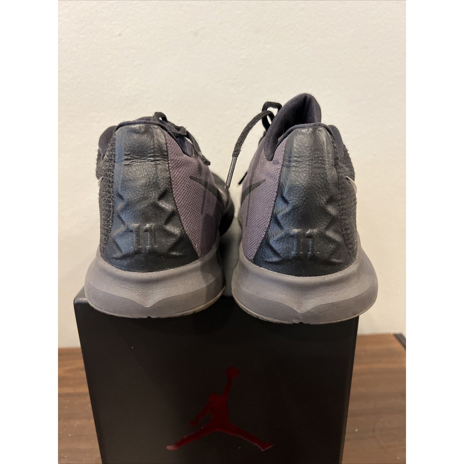 Nike Nike Mens Kyrie Flytrap AA7071-011 Black Thunder Grey Shoes Size US 11 / EU 44 - 6 Thumbnail