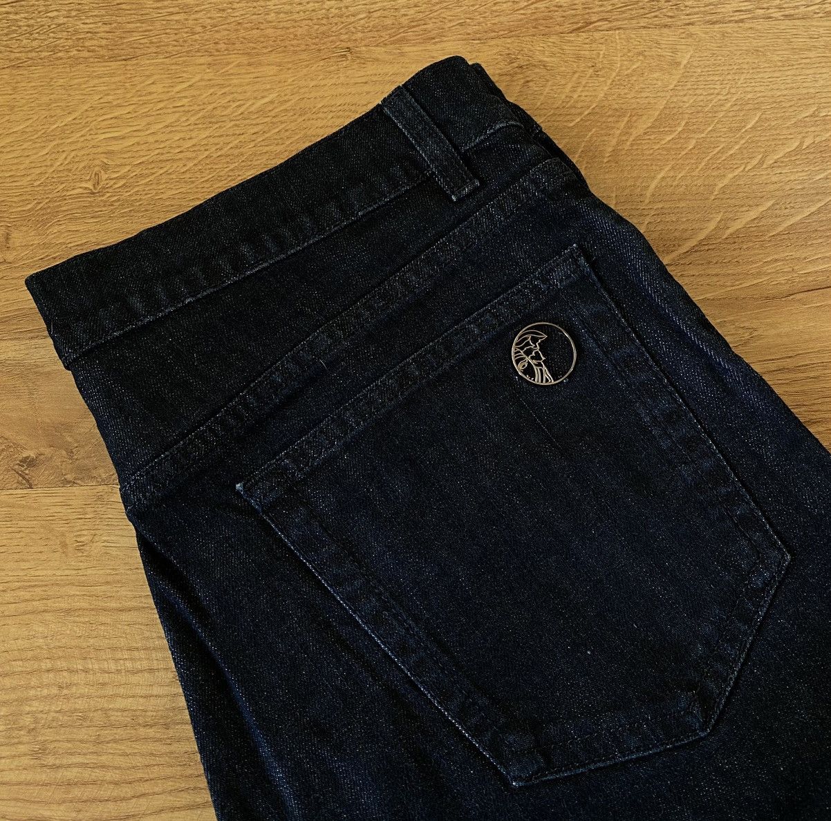 Versace Versace Medusa Metal Logo Denim Pants x Luxury x Streetwear Size US 34 / EU 50 - 1 Thumbnail