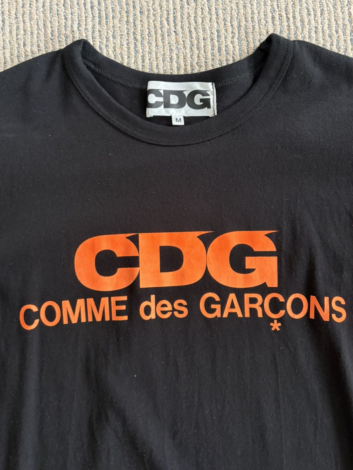 Comme des Garcons CDG Neon Orange Logo Black T-Shirt Size US M / EU 48-50 / 2 - 2 Thumbnail