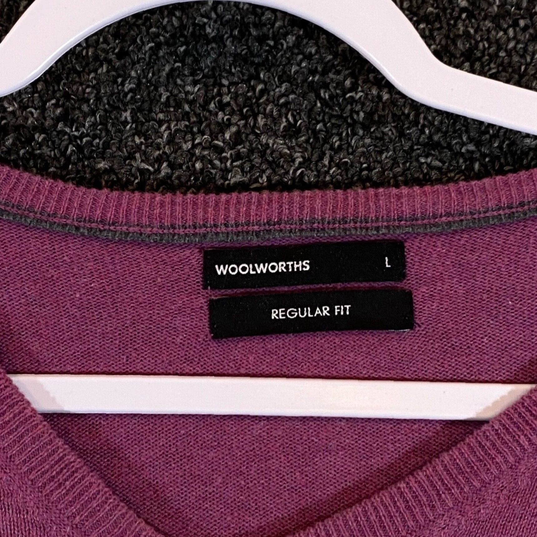 Vintage VINTAGE? No — Actually: WOOLWORTHS Sweater Mens Large Cashmere Blend Fuchsia Long Sleeve V-Neck Size US L / EU 52-54 / 3 - 3 Thumbnail