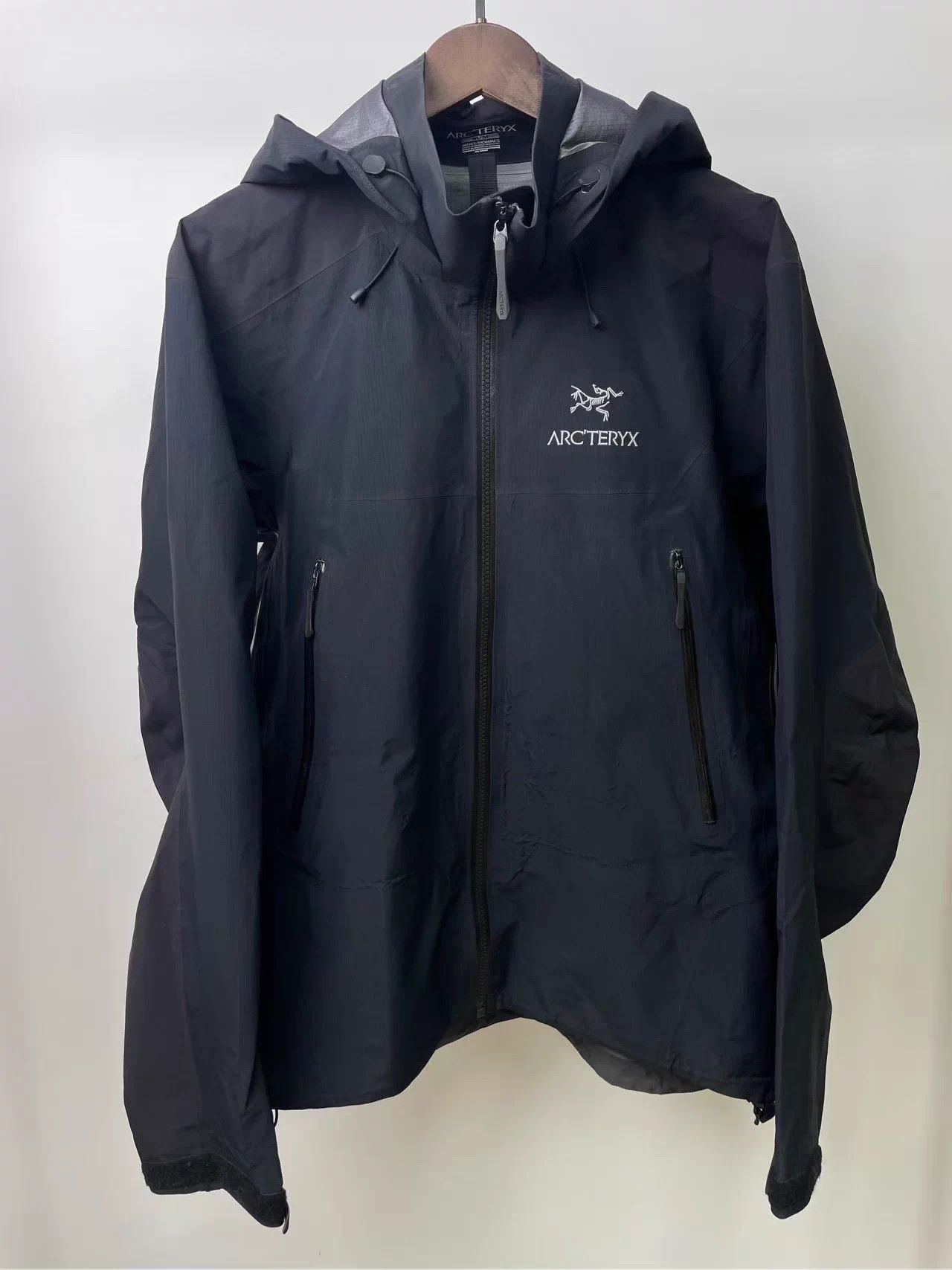 Arc'teryx Arc'teryx Bata AR Hardshell Jacket Size US M / EU 48-50 / 2 - 1 Thumbnail