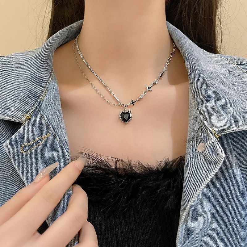 Designer × Jewelry Heart Punk Shiny Rhinestone Star Asymmetric Chain Necklace Size ONE SIZE - 1 Thumbnail