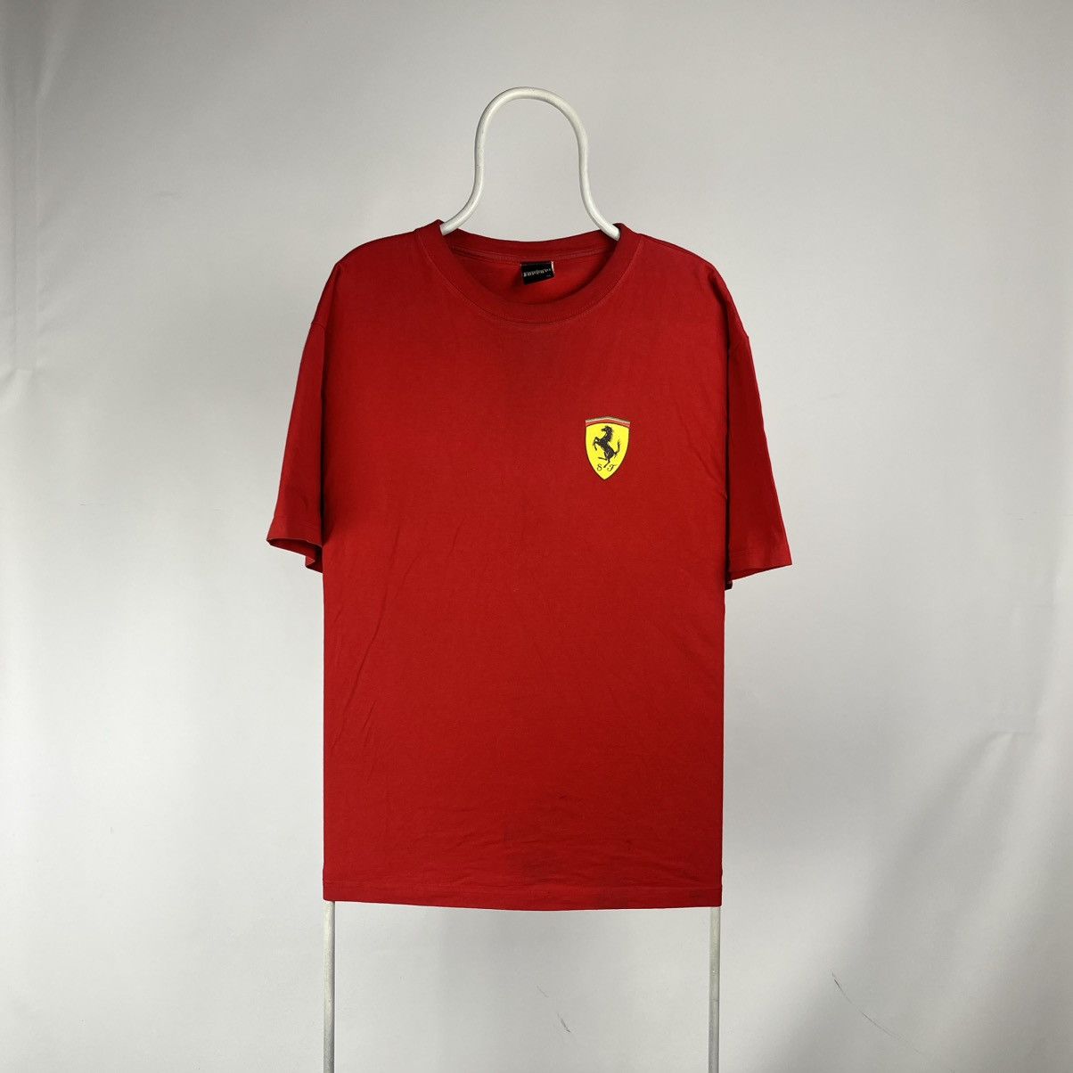 Ferrari Ferrari Tshirt Logo 1999 size XLarge Size US XL / EU 56 / 4 - 1 Thumbnail
