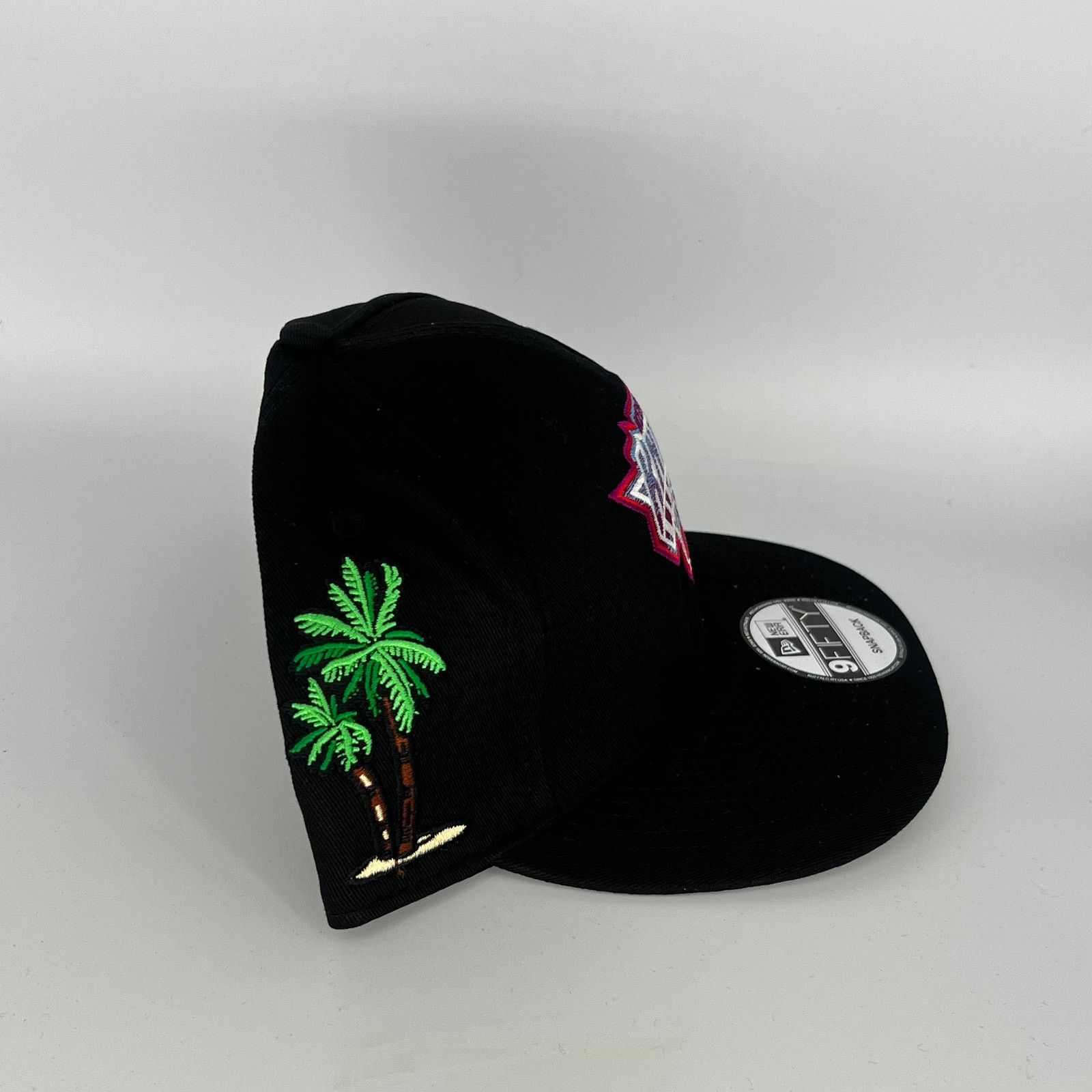 New Era Black New York Knicks Palm Tree Side Patch New Era NBA Size ONE SIZE - 2 Thumbnail